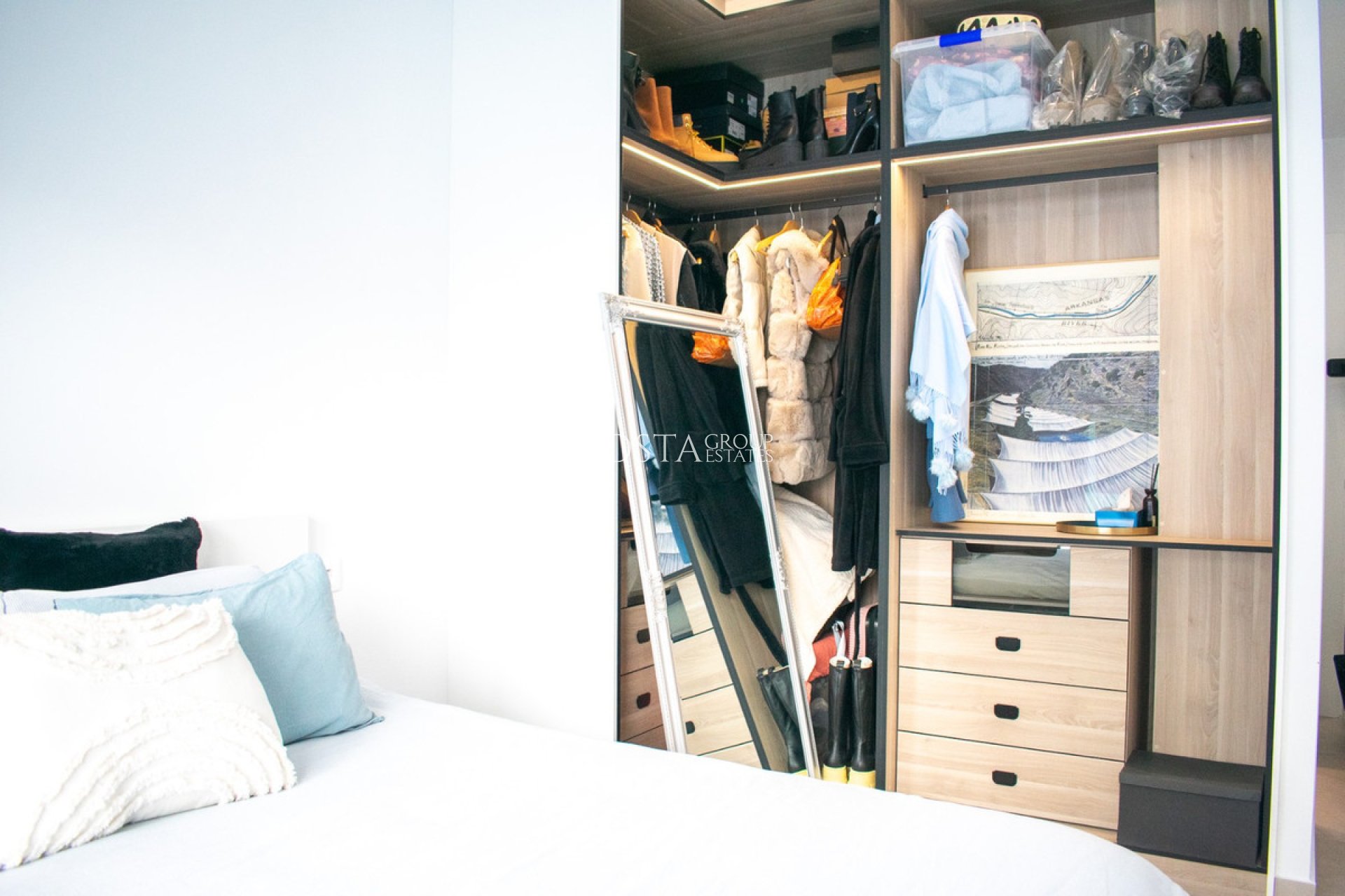 Resale - Villa -
Formentera de Segura