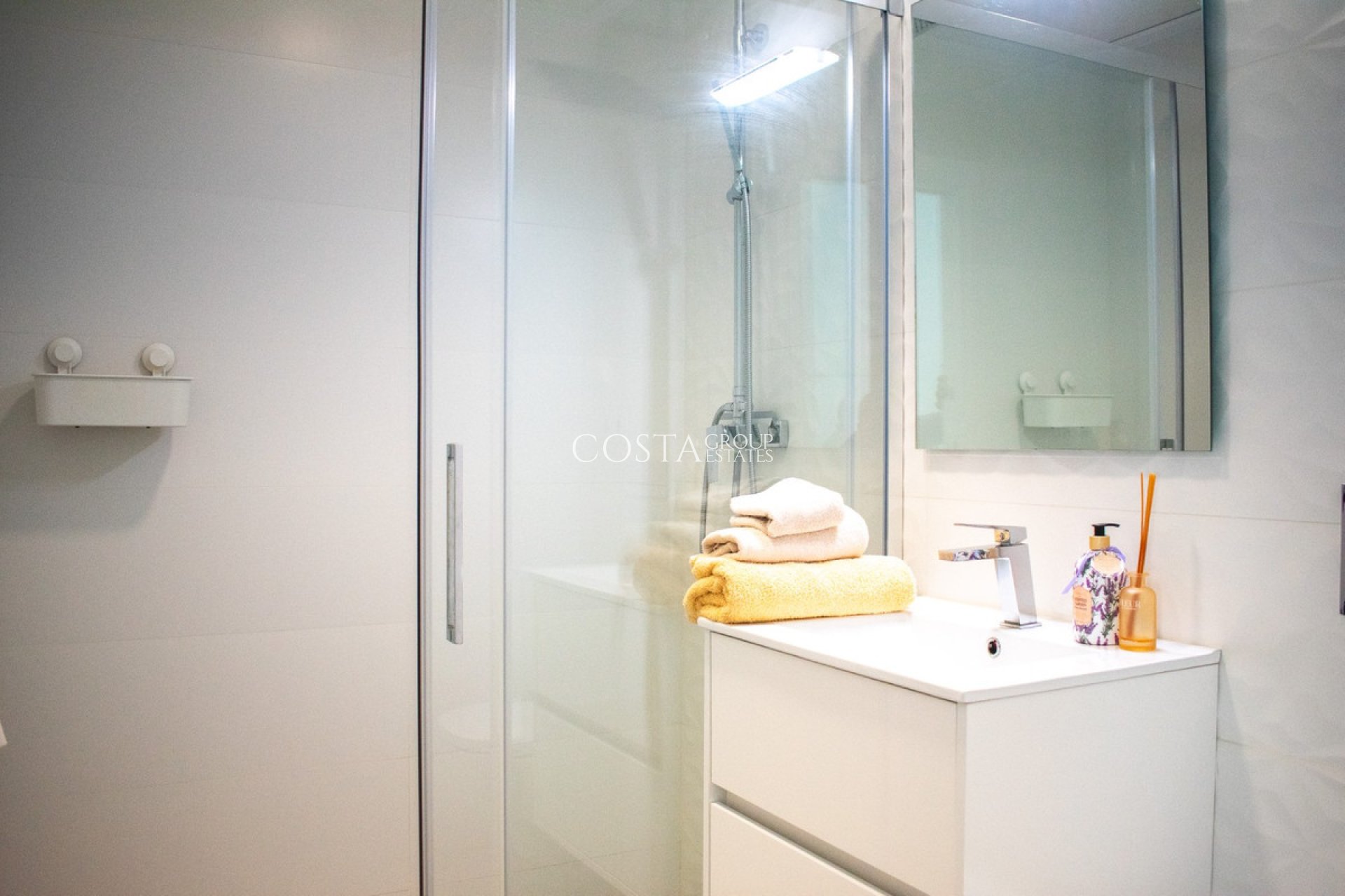 Resale - Villa -
Formentera de Segura