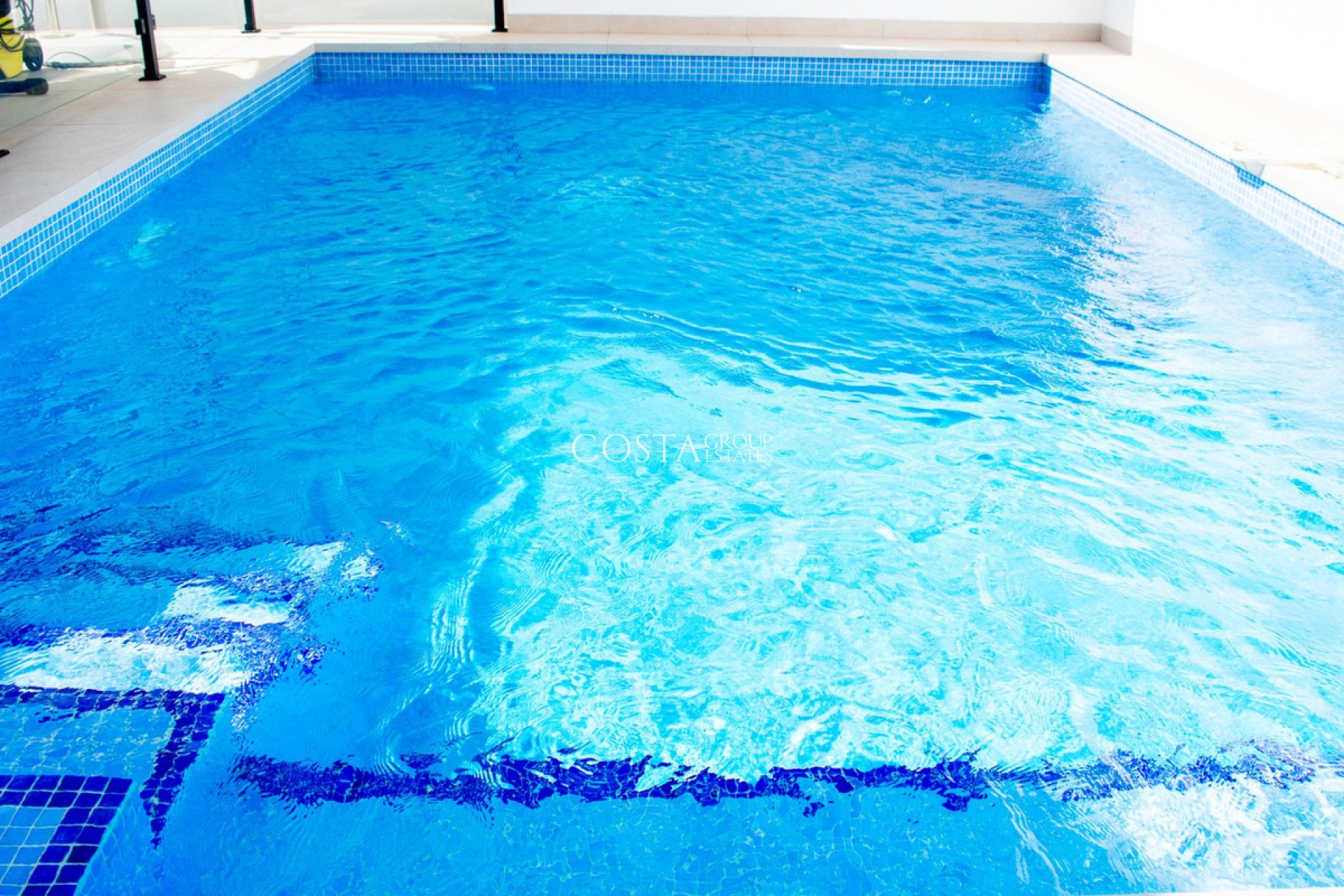 Resale - Villa -
Formentera de Segura