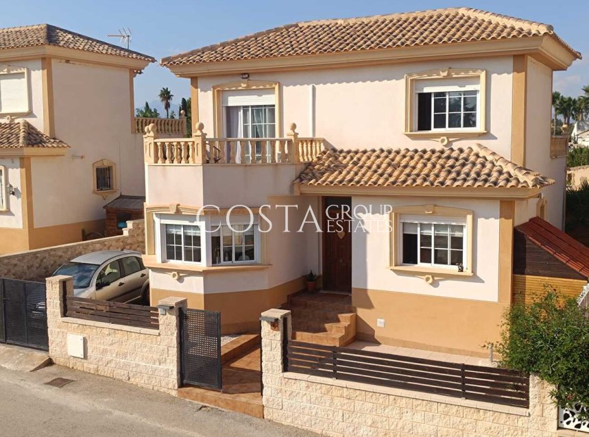 Resale - Villa -
Fortuna - El Reloj