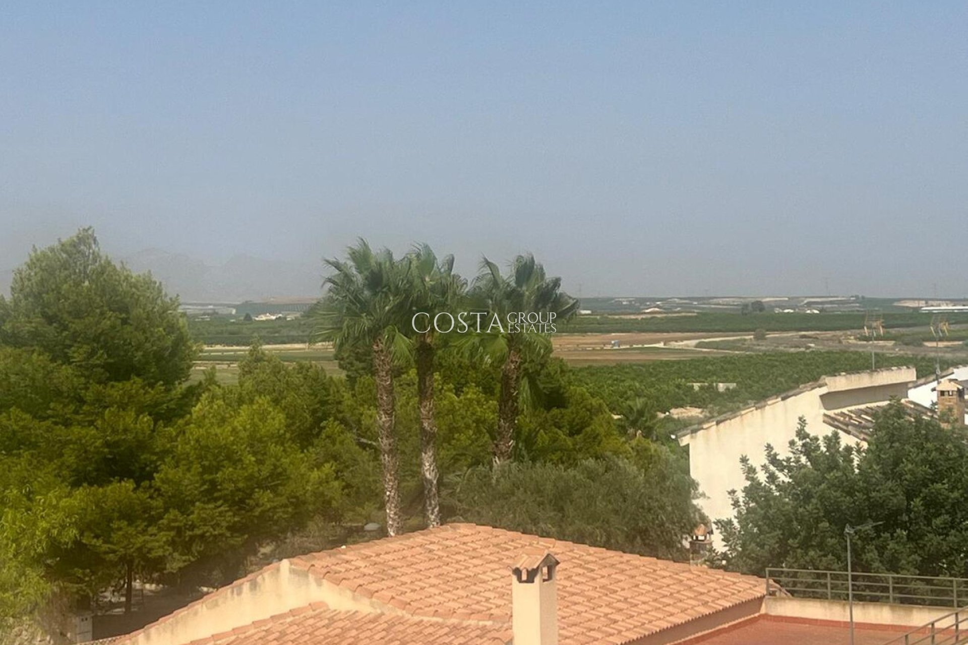 Resale - Villa -
Fortuna - El Reloj