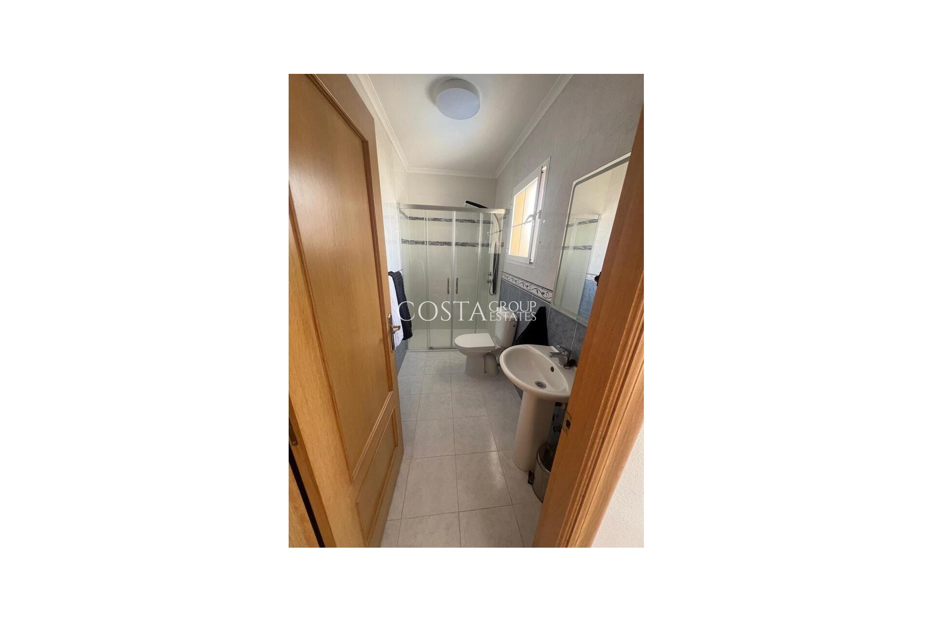 Resale - Villa -
Fortuna - El Reloj