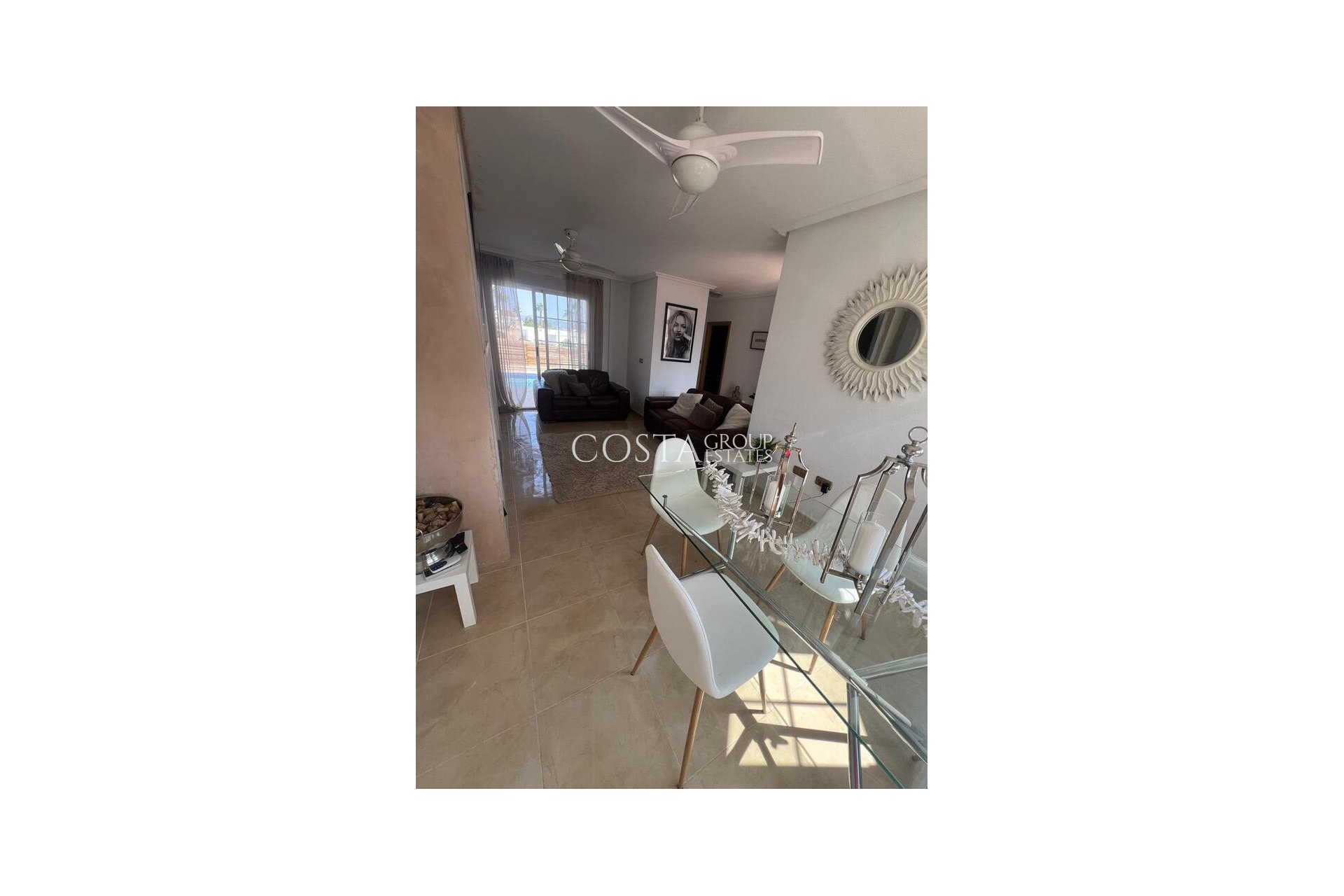 Resale - Villa -
Fortuna - El Reloj