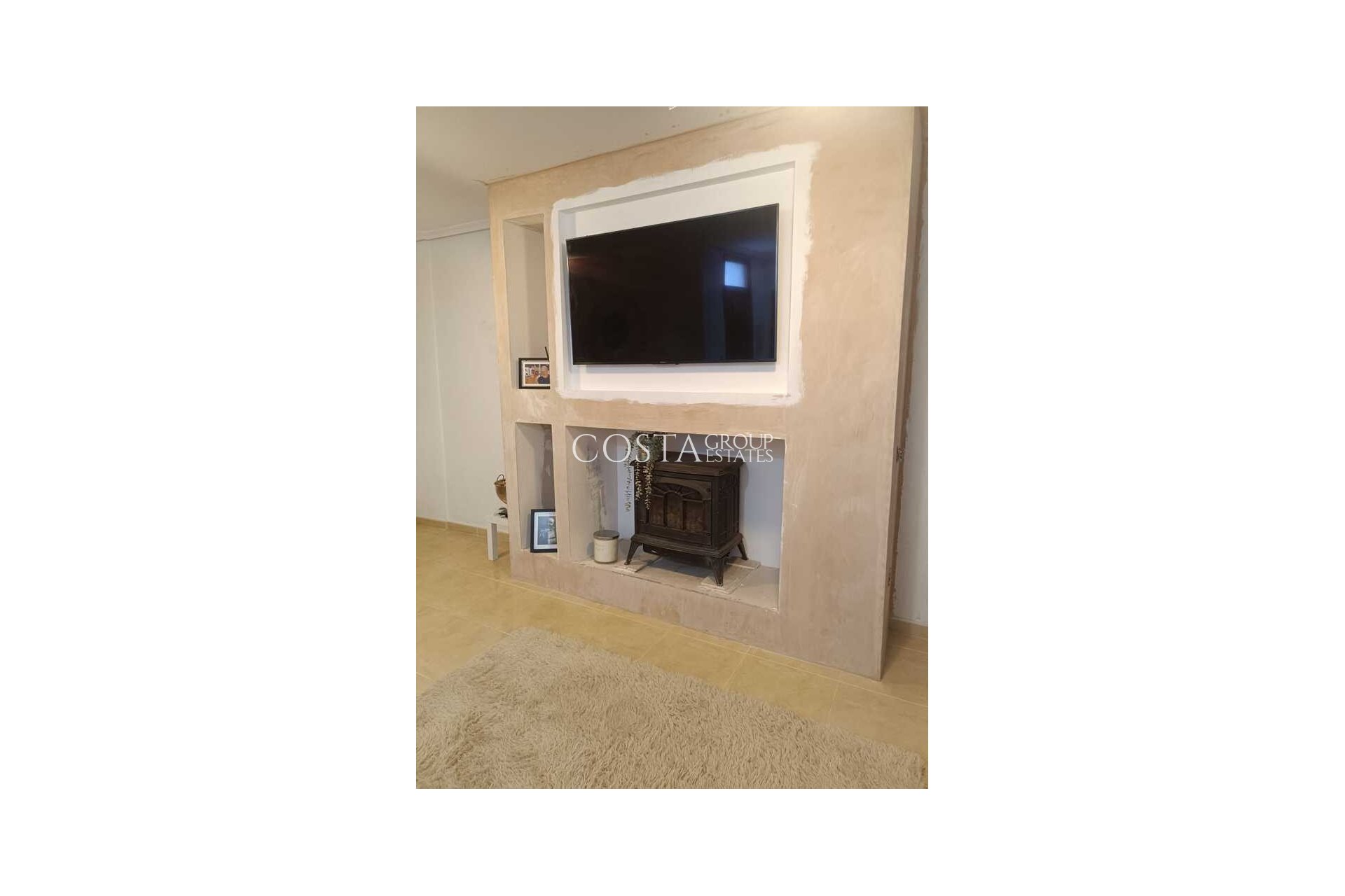 Resale - Villa -
Fortuna - El Reloj