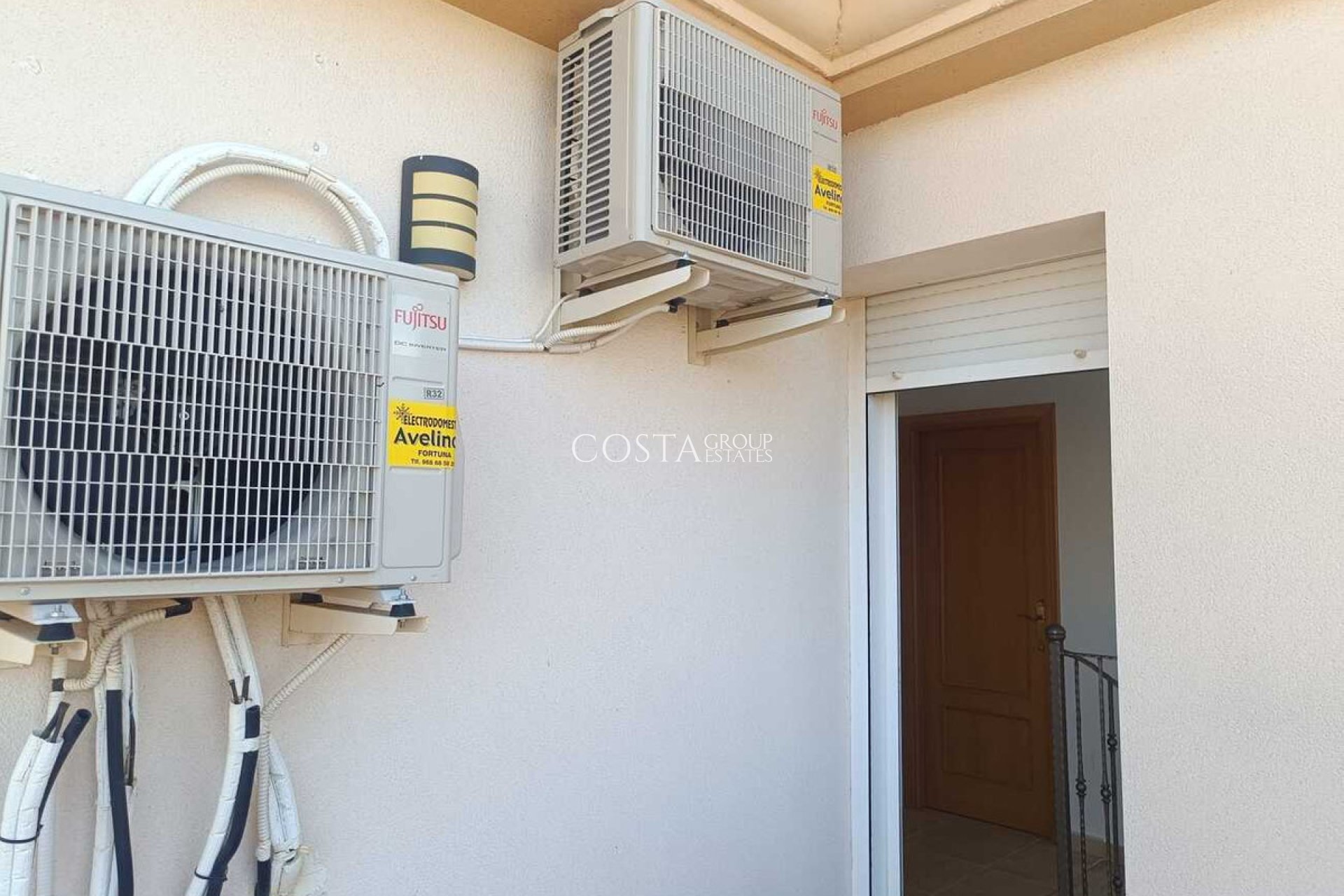 Resale - Villa -
Fortuna - El Reloj