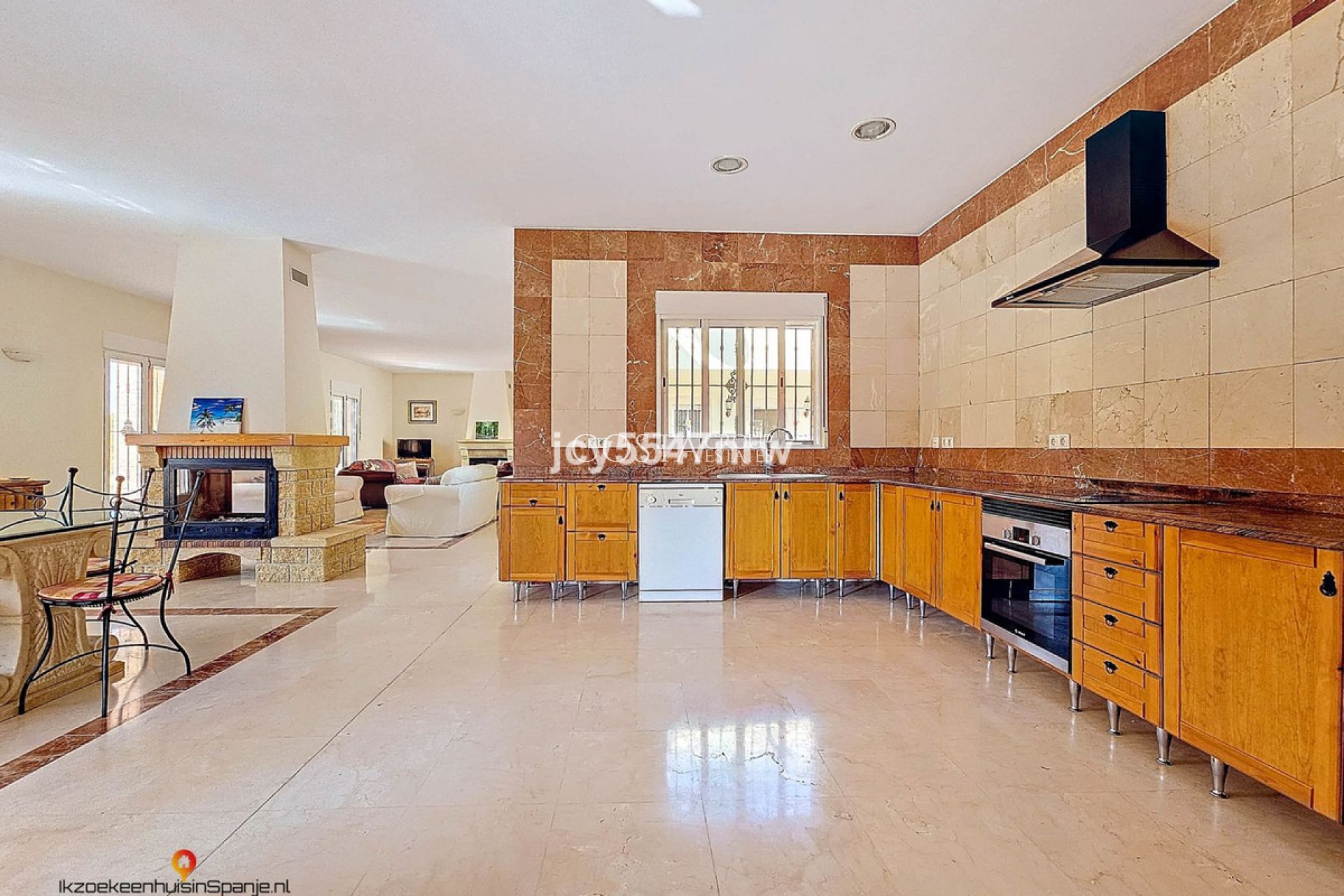 Resale - Villa -
Fortuna - Fortuna Centro