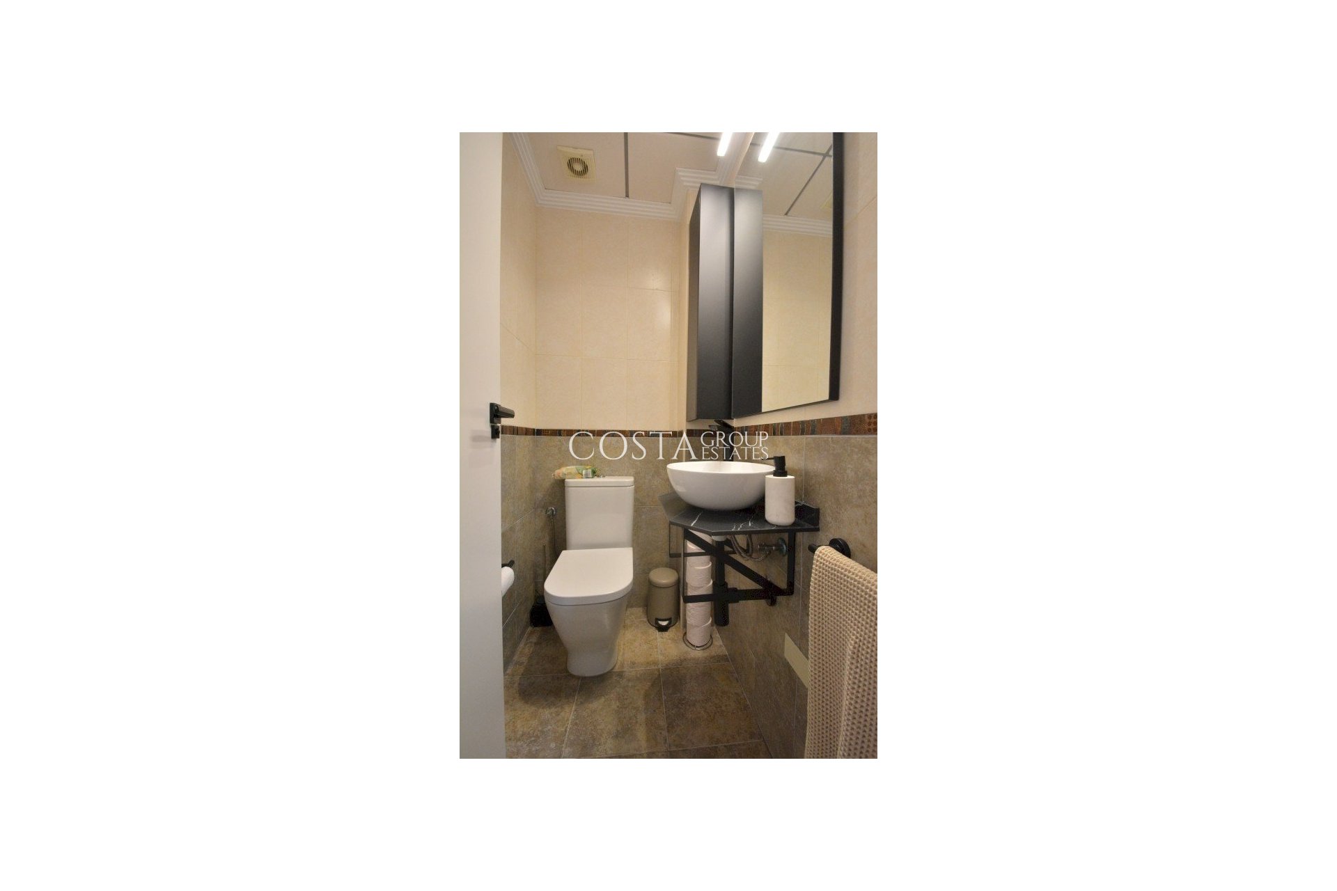 Resale - Villa -
Guardamar del Segura - Guardamar del Segura Centro