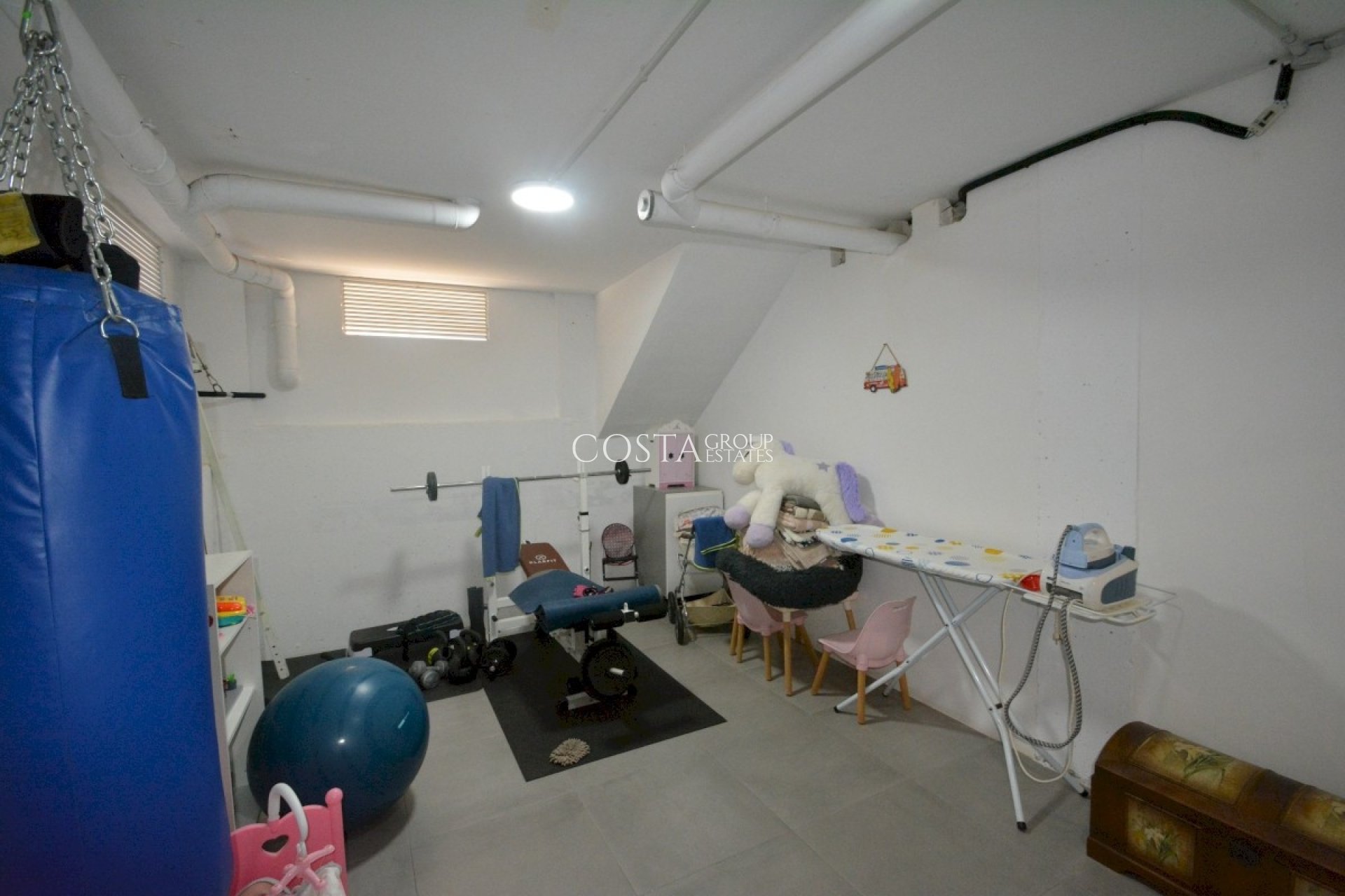 Resale - Villa -
Guardamar del Segura - Guardamar del Segura Centro