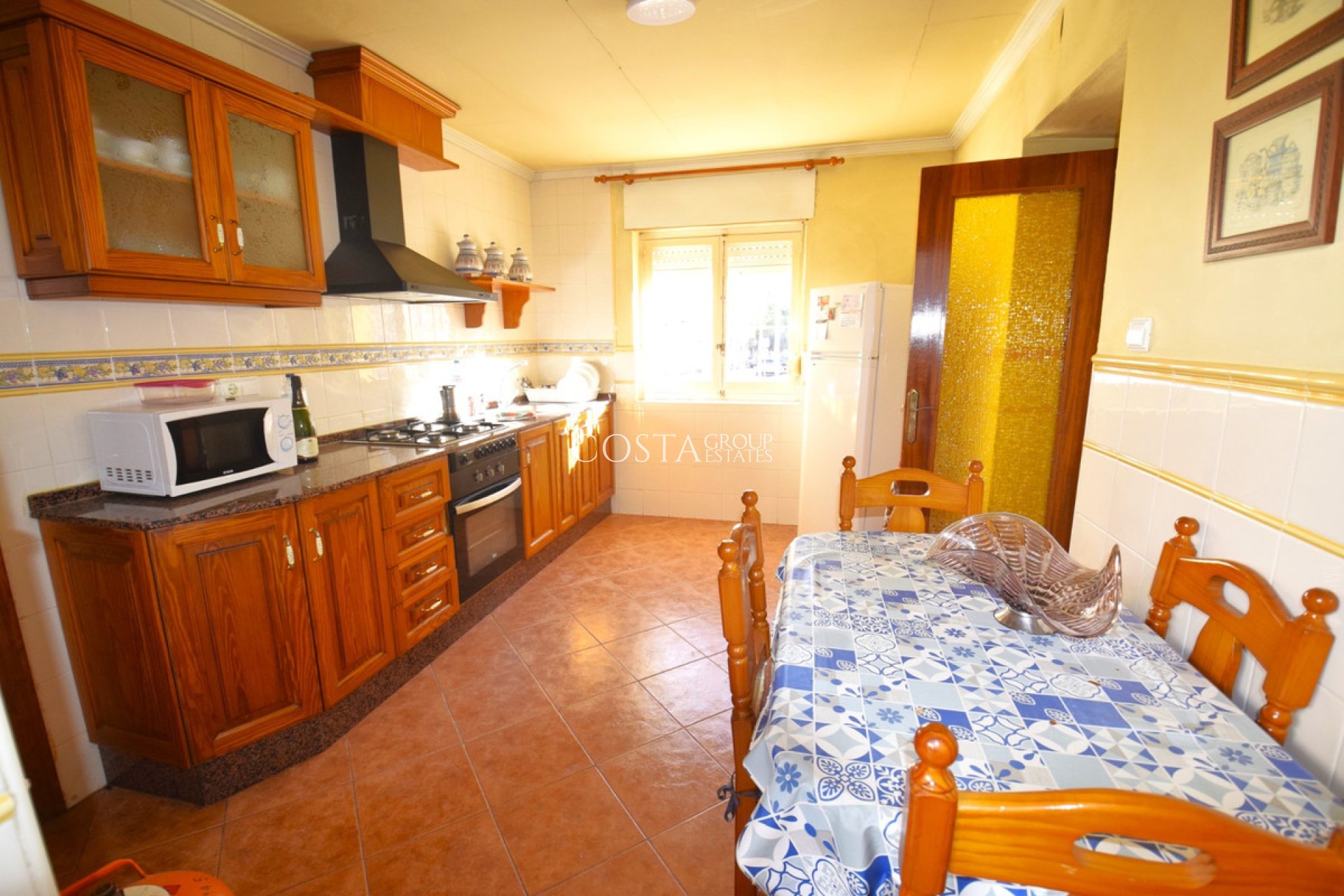 Resale - Villa -
Guardamar del Segura - Guardamar del Segura Centro
