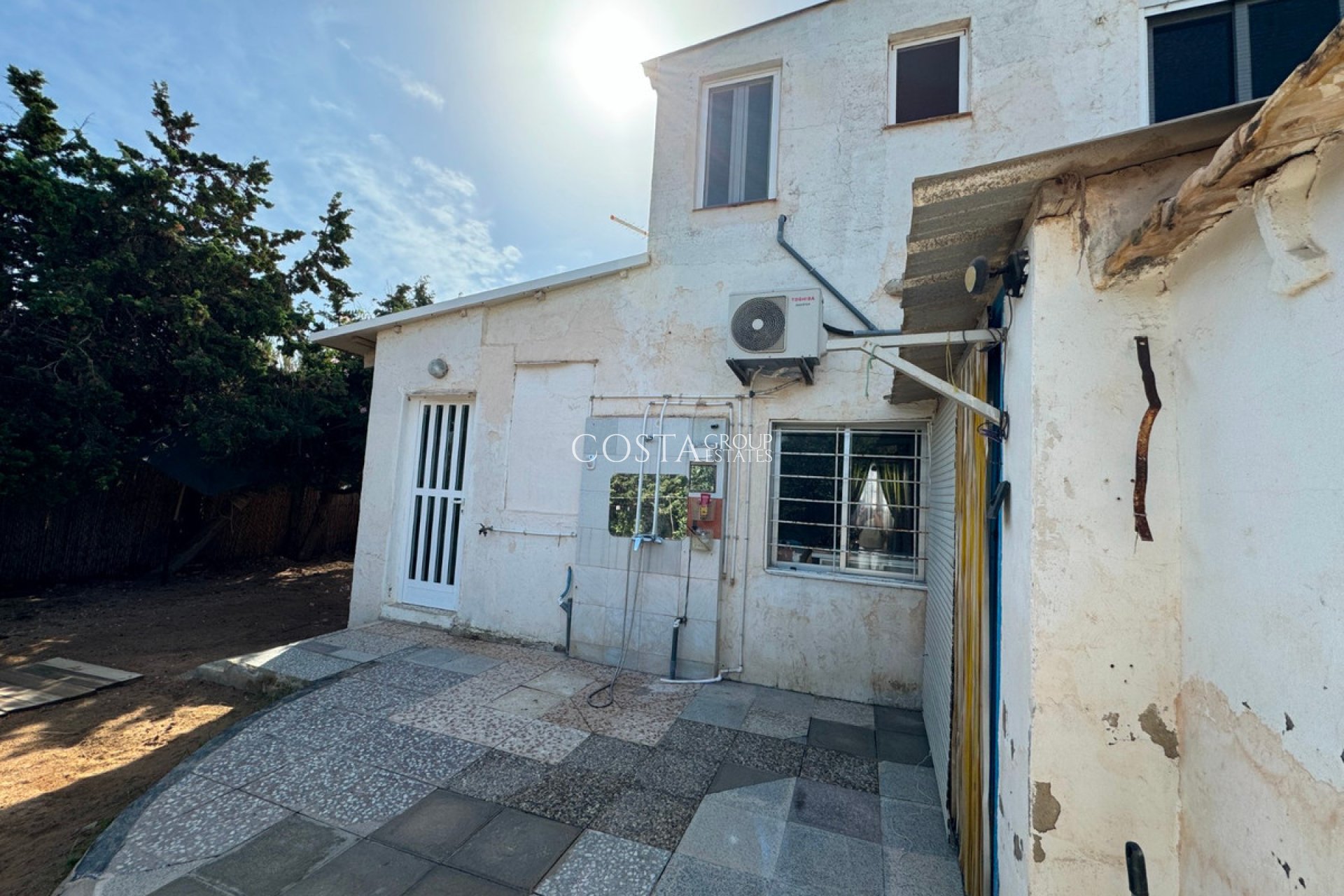 Resale - Villa -
Guardamar del Segura - Guardamar del Segura Centro