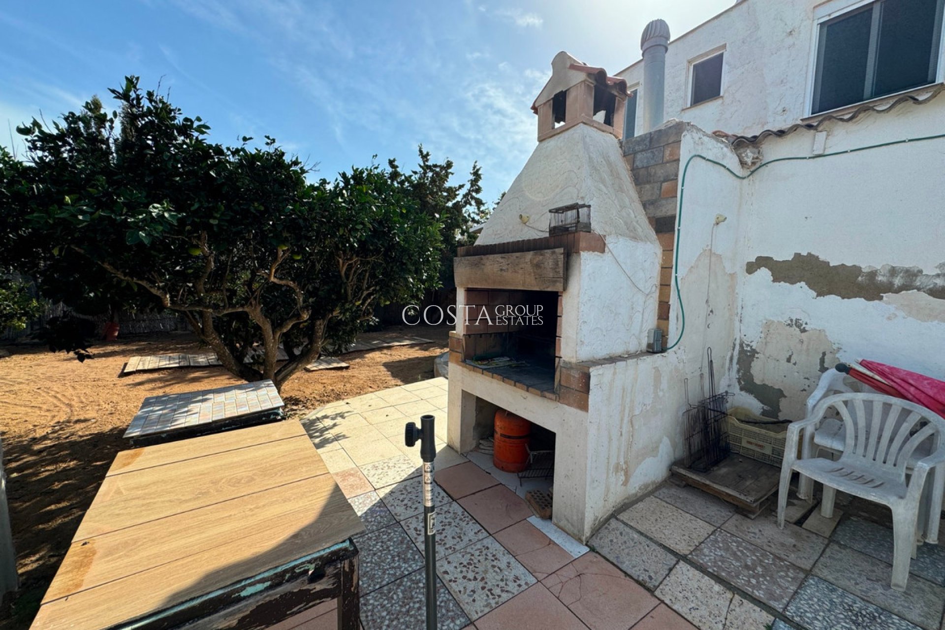 Resale - Villa -
Guardamar del Segura - Guardamar del Segura Centro