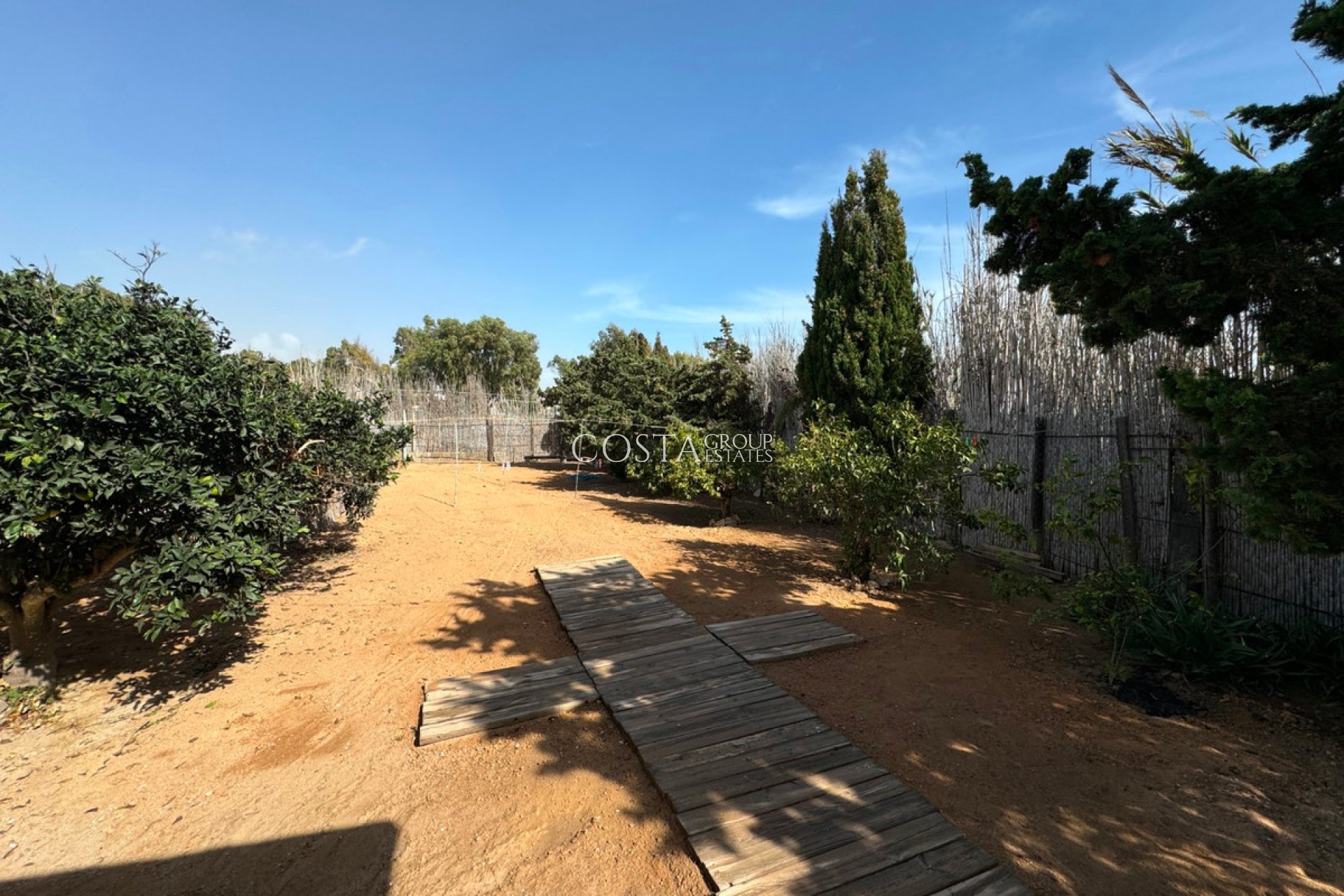 Resale - Villa -
Guardamar del Segura - Guardamar del Segura Centro