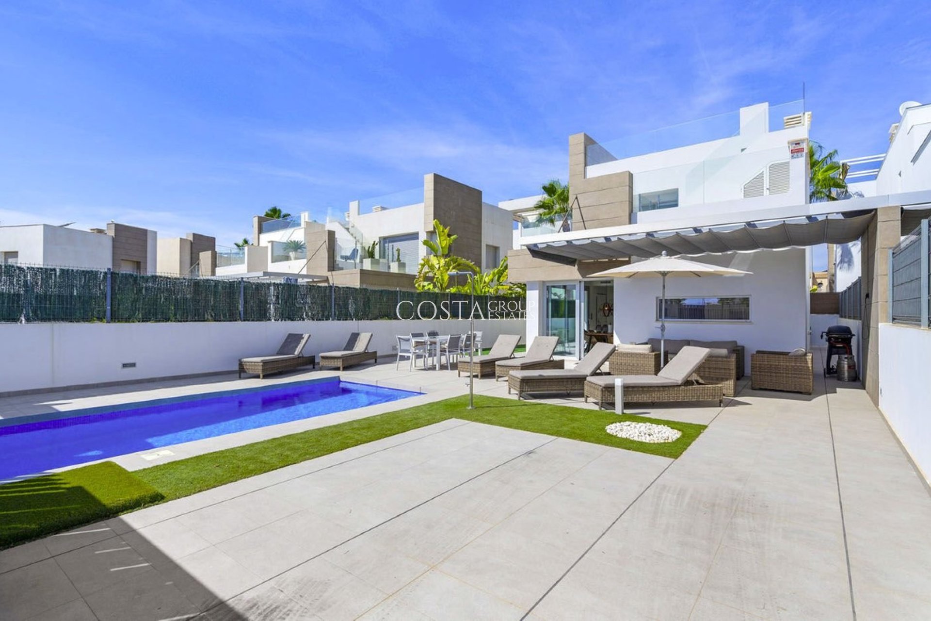 Resale - Villa -
Guardamar del Segura - Guardamar del Segura Centro