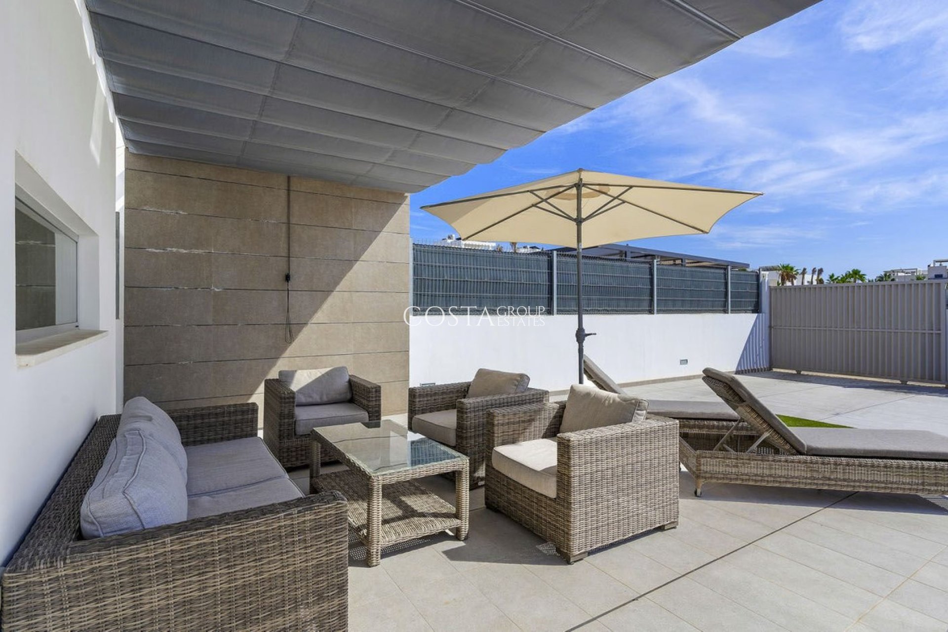 Resale - Villa -
Guardamar del Segura - Guardamar del Segura Centro