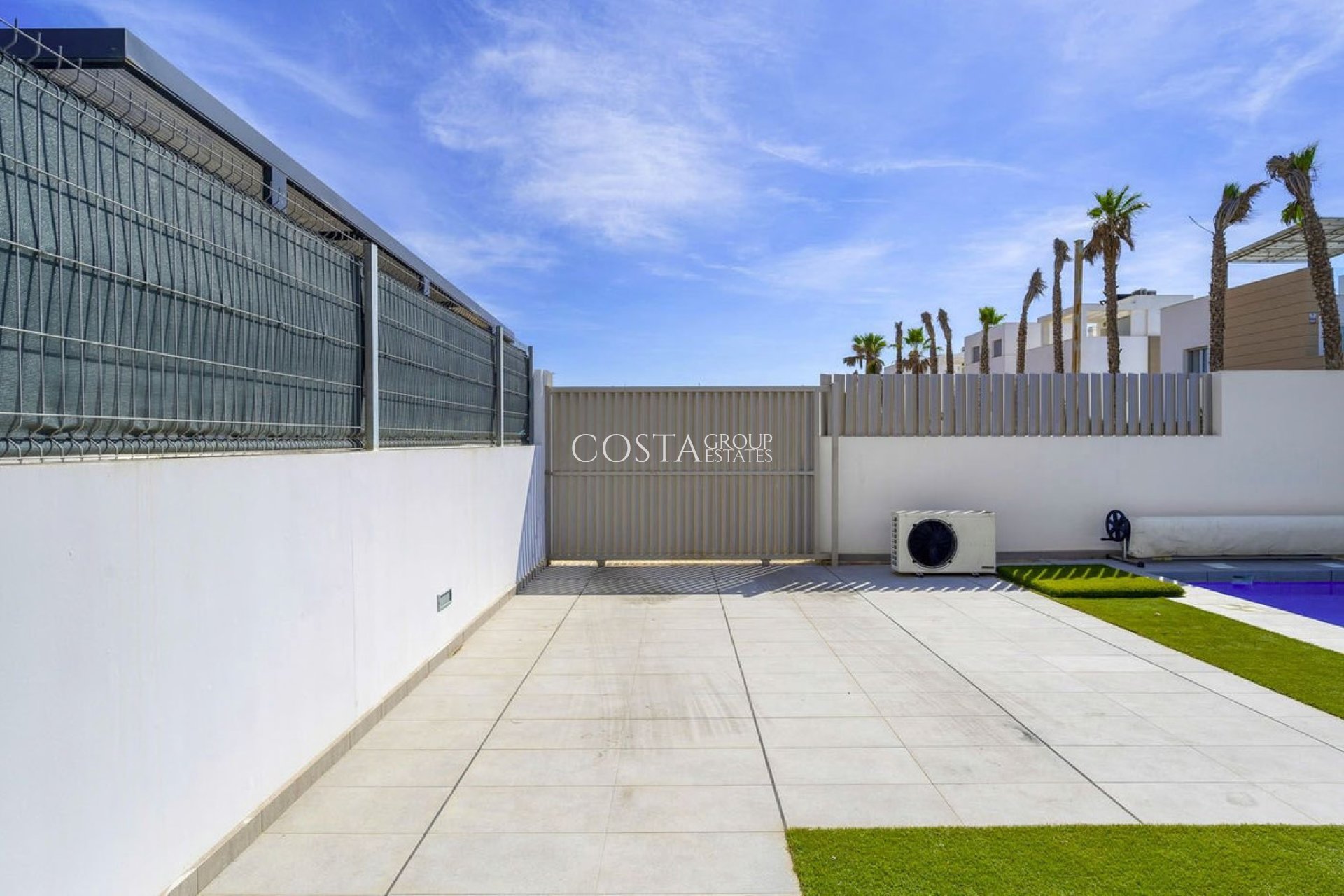 Resale - Villa -
Guardamar del Segura - Guardamar del Segura Centro