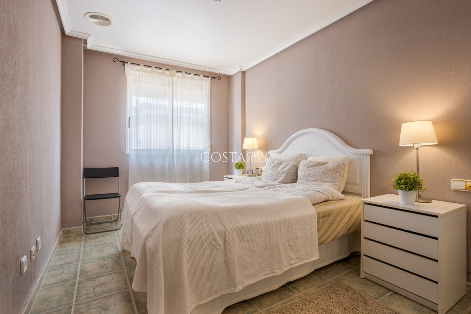 Resale - Villa -
Guardamar del Segura - Guardamar del Segura Centro