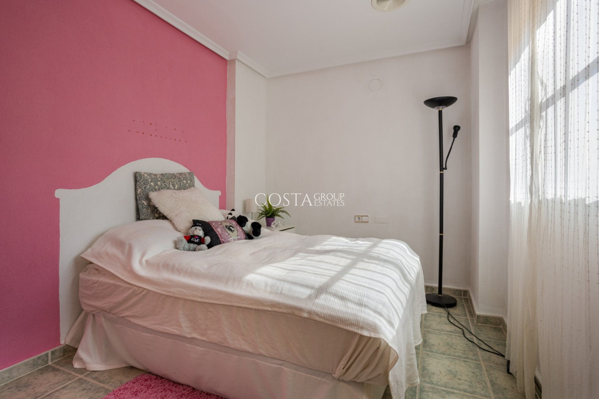 Resale - Villa -
Guardamar del Segura - Guardamar del Segura Centro