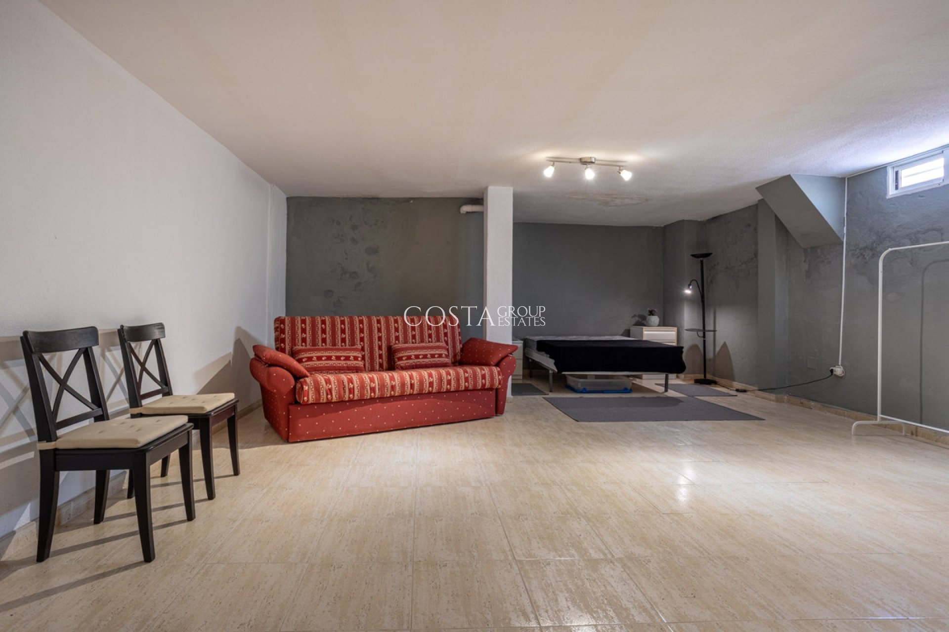 Resale - Villa -
Guardamar del Segura - Guardamar del Segura Centro