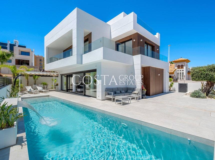 Resale - Villa -
Guardamar del Segura - Guardamar del Segura Centro