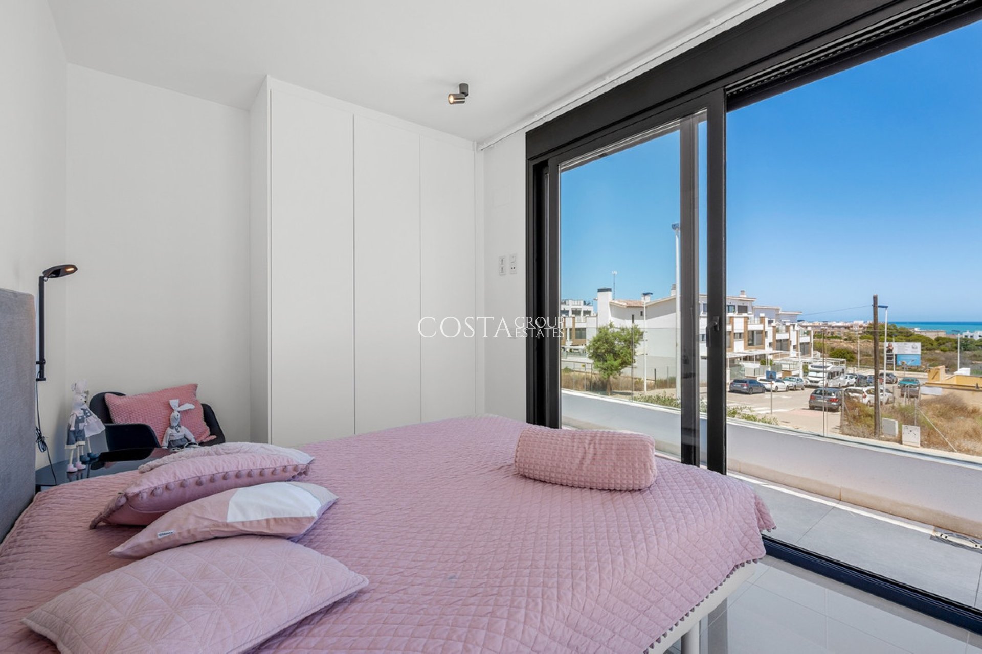 Resale - Villa -
Guardamar del Segura - Guardamar del Segura Centro