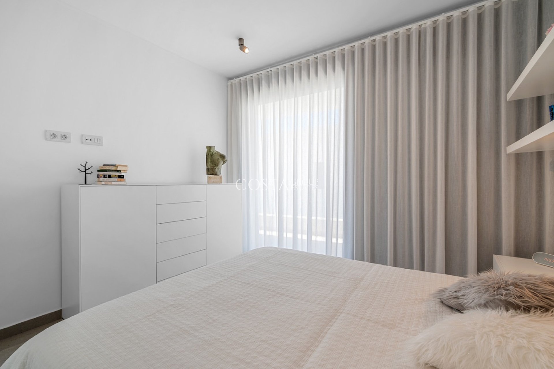 Resale - Villa -
Guardamar del Segura - Guardamar del Segura Centro