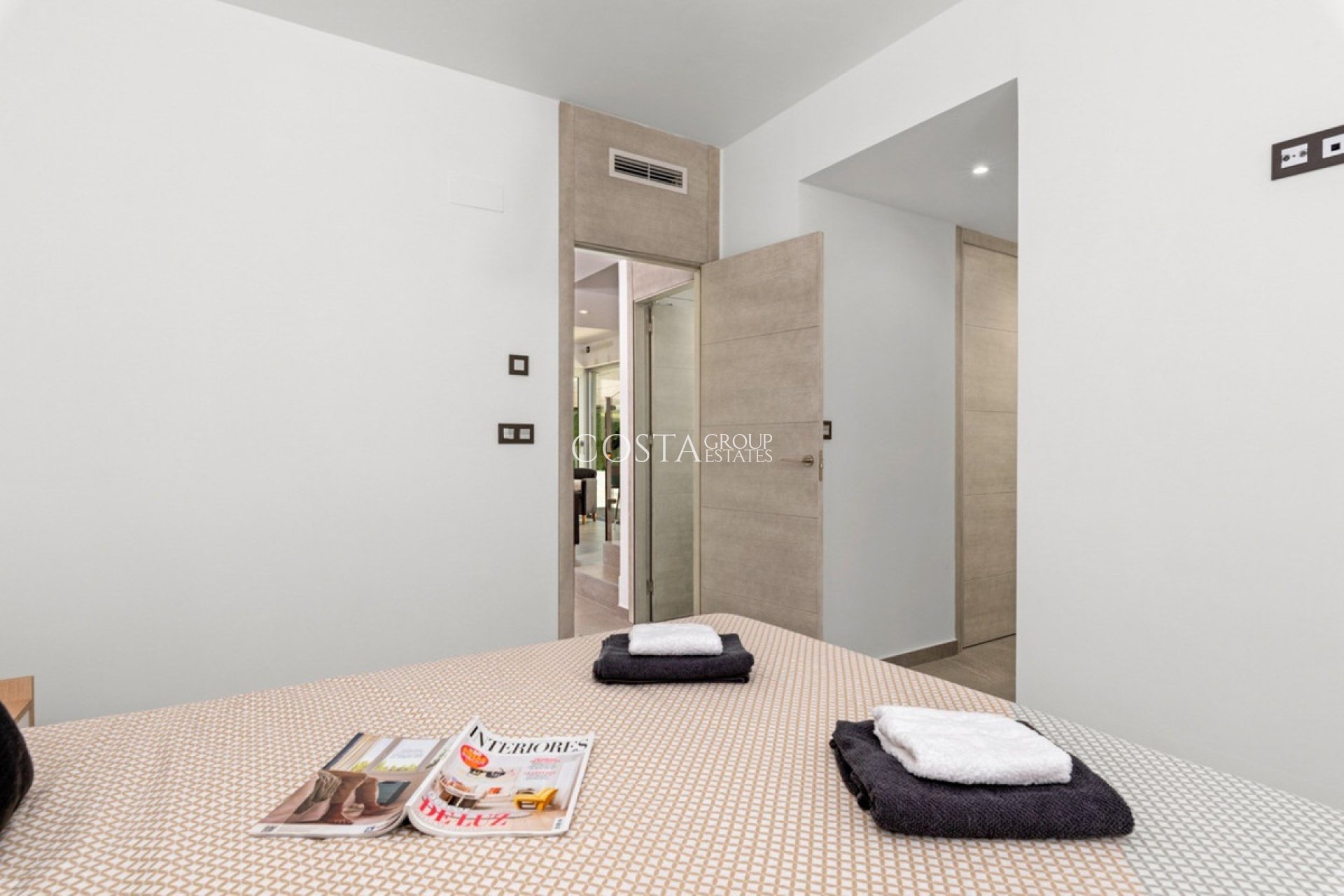 Resale - Villa -
Guardamar del Segura - Guardamar del Segura Centro