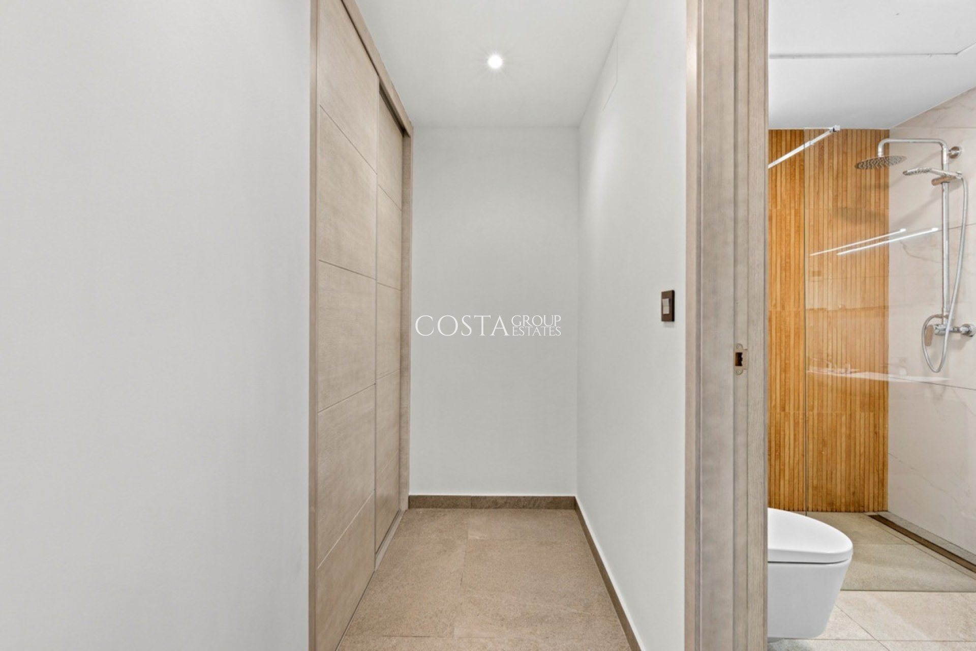 Resale - Villa -
Guardamar del Segura - Guardamar del Segura Centro