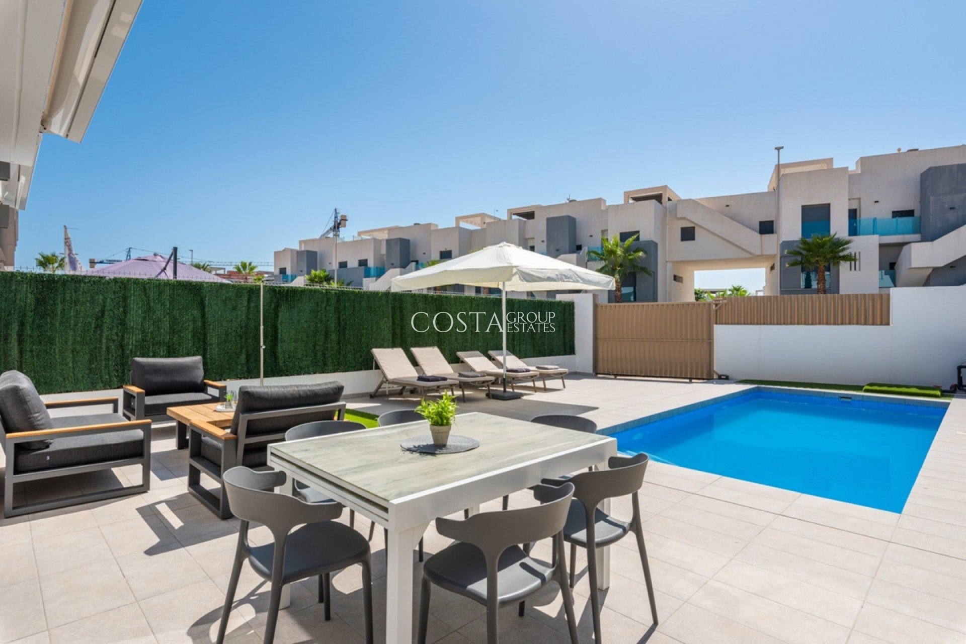 Resale - Villa -
Guardamar del Segura - Guardamar del Segura Centro