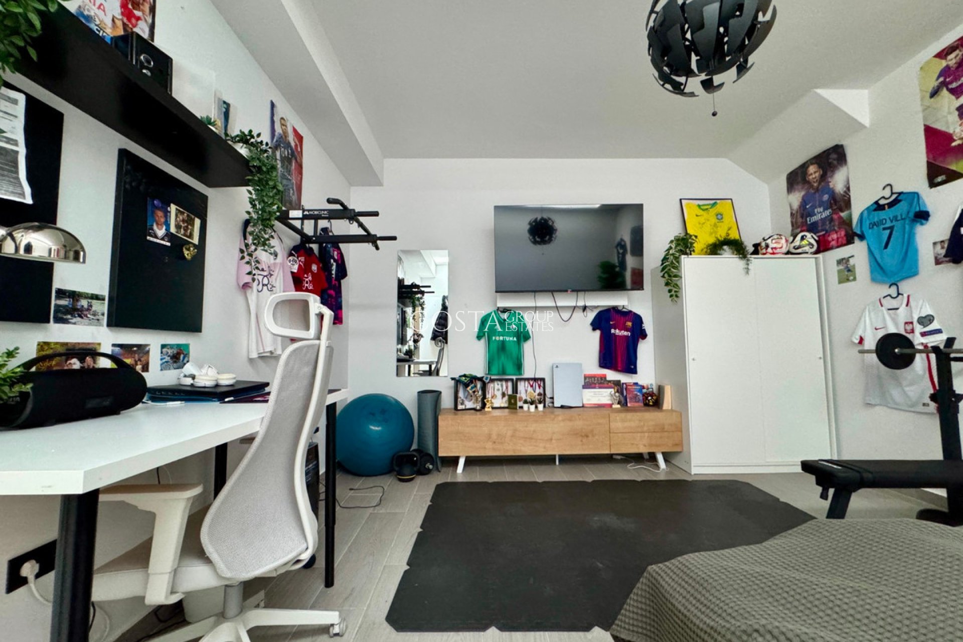 Resale - Villa -
Guardamar del Segura - Guardamar del Segura Centro