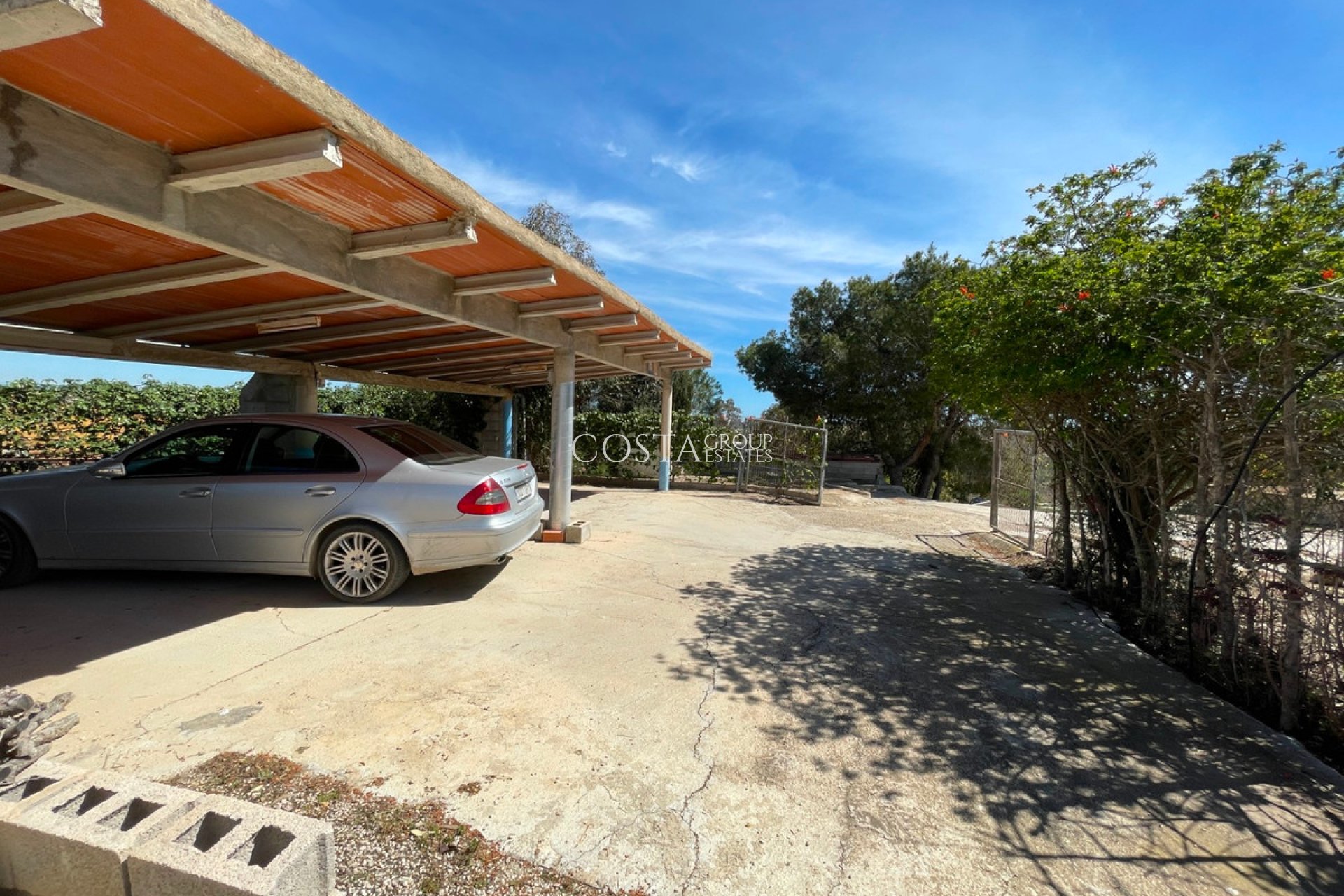 Resale - Villa -
Guardamar del Segura - Guardamar del Segura Centro