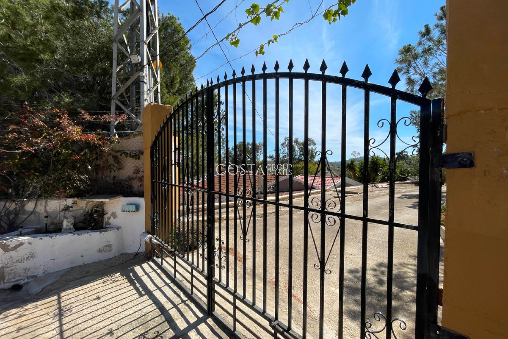 Resale - Villa -
Guardamar del Segura - Guardamar del Segura Centro