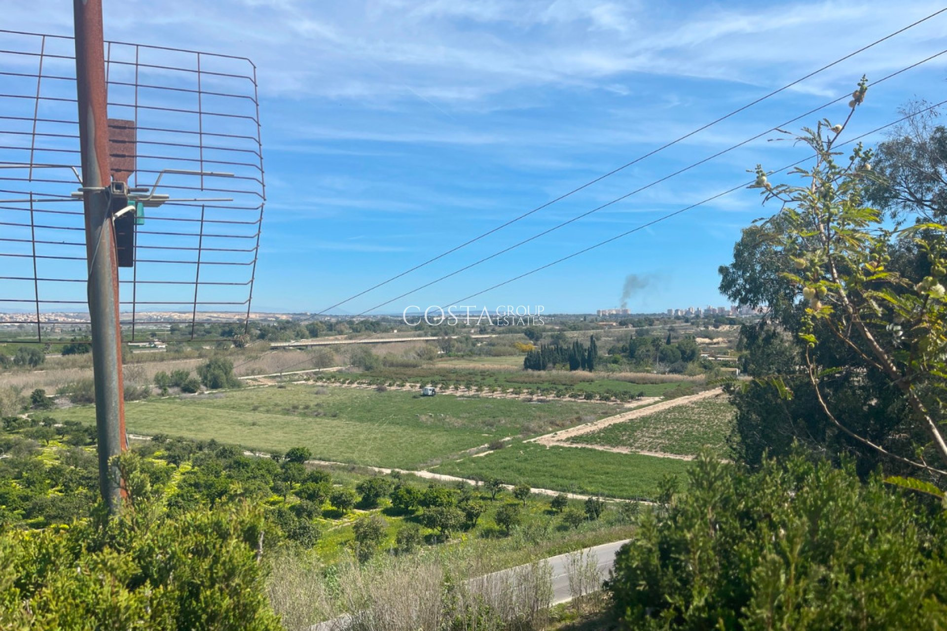 Resale - Villa -
Guardamar del Segura - Guardamar del Segura Centro