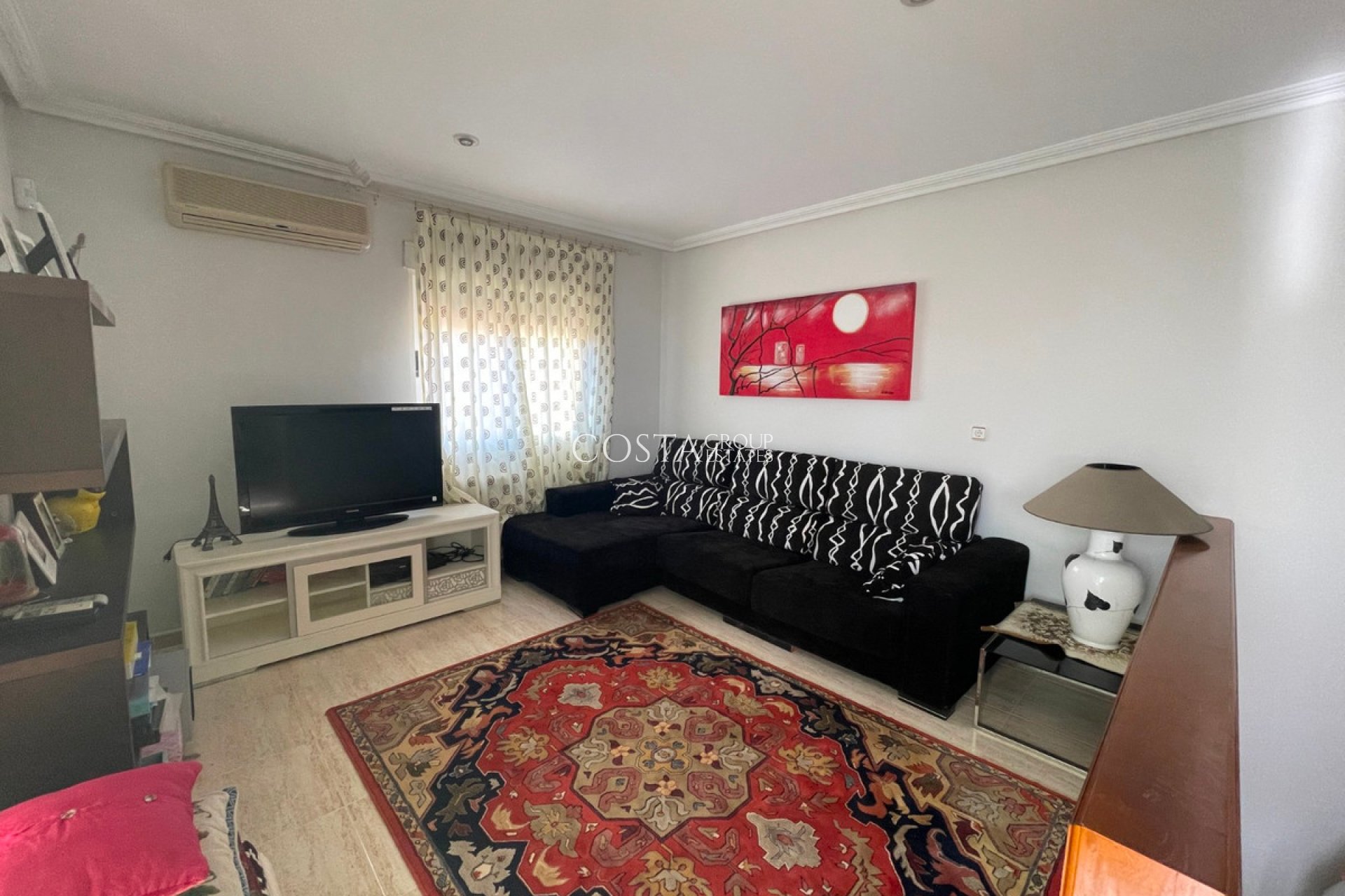 Resale - Villa -
Guardamar del Segura - Guardamar del Segura Centro