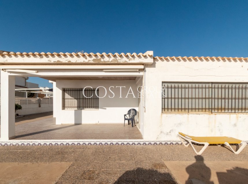 Resale - Villa -
Guardamar del Segura