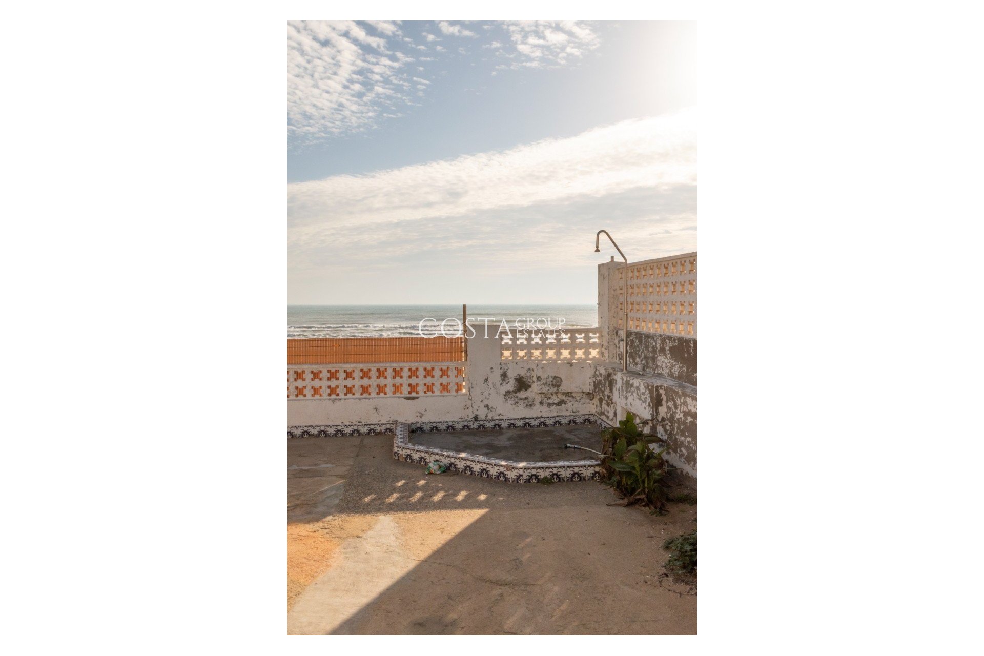 Resale - Villa -
Guardamar del Segura