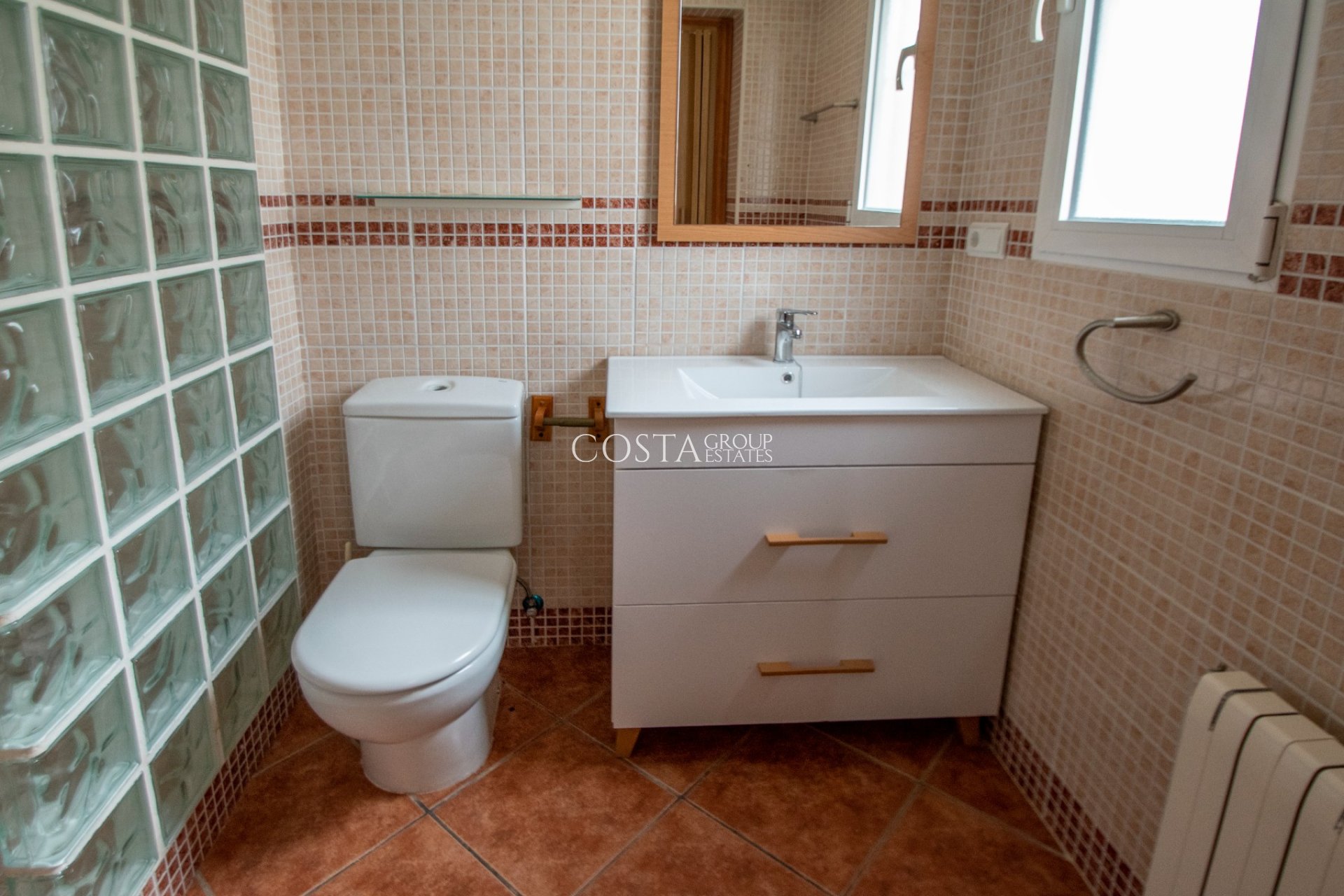 Resale - Villa -
Guardamar del Segura