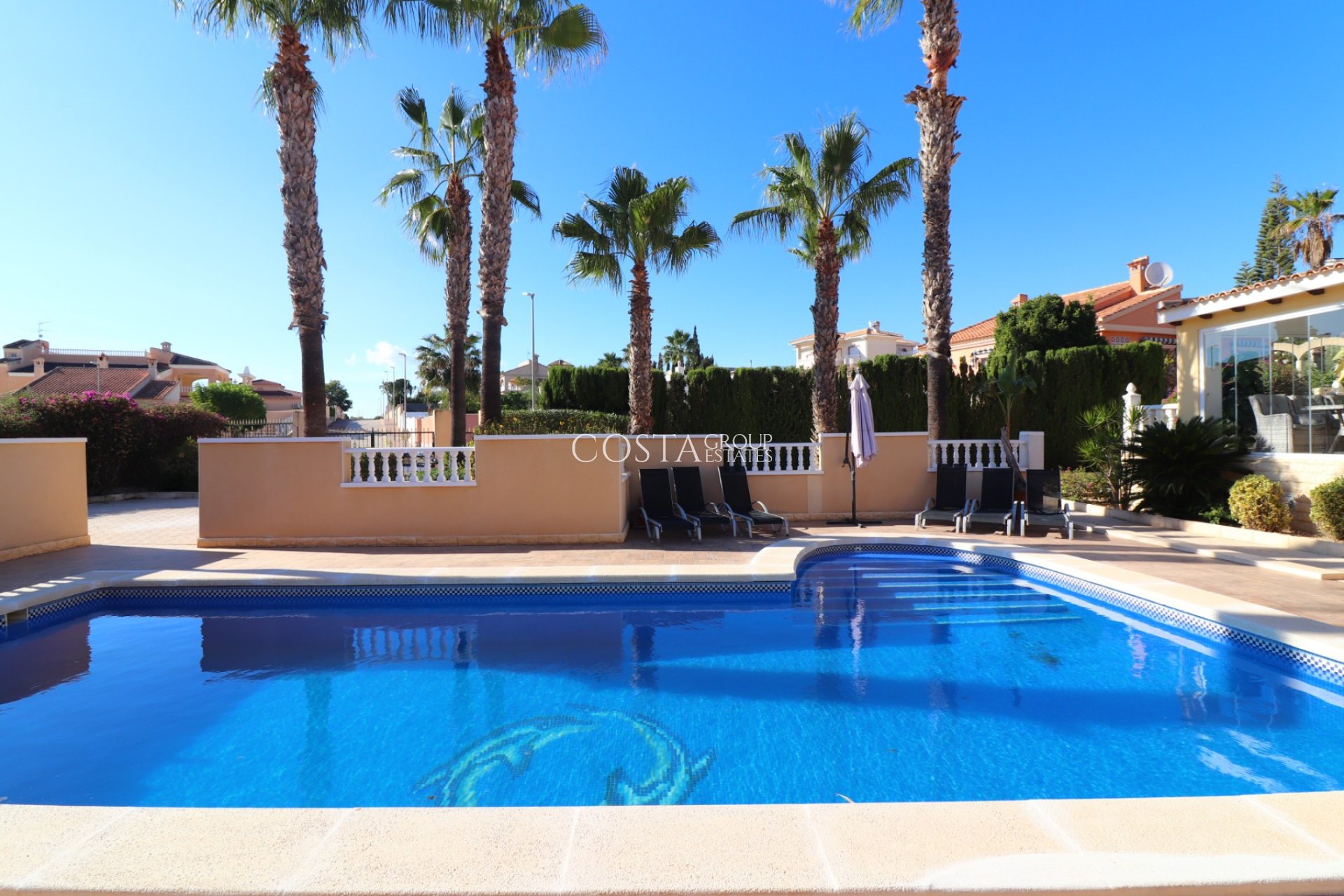 Resale - Villa -
La Marina - La Escuera