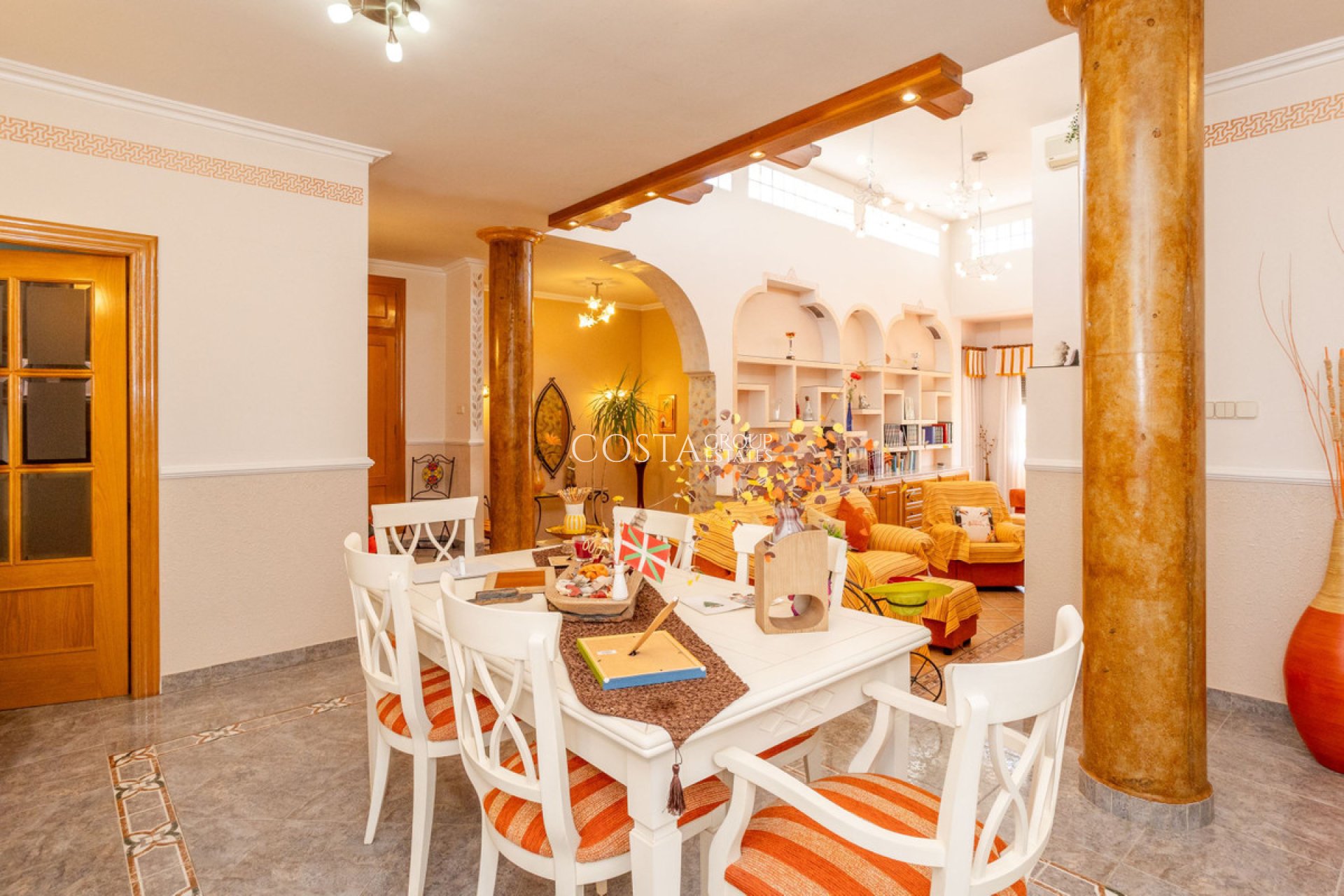 Resale - Villa -
La Union - La Union Centro