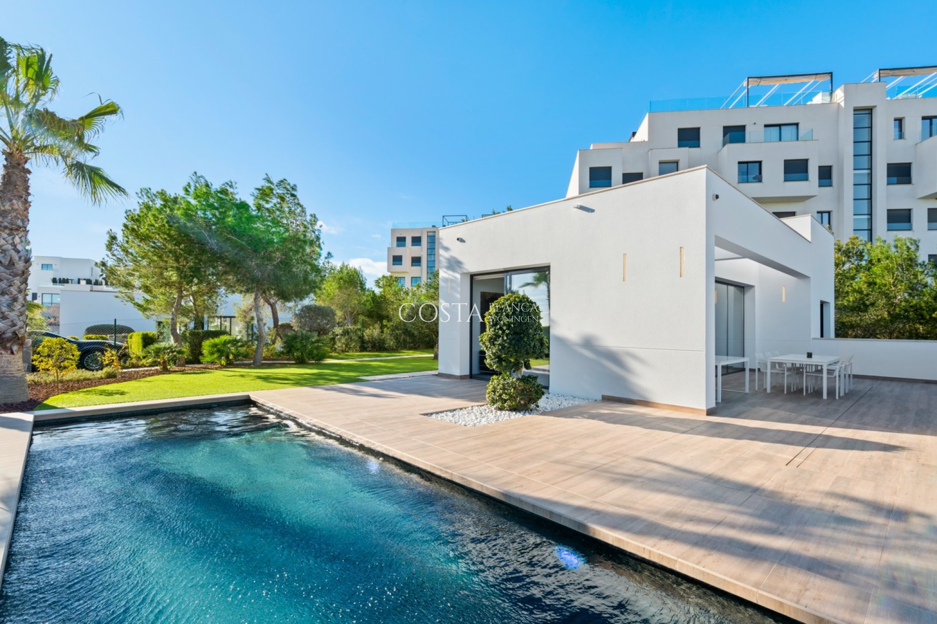 Resale - Villa -
Las Colinas Golf Resort - Las Colinas golf