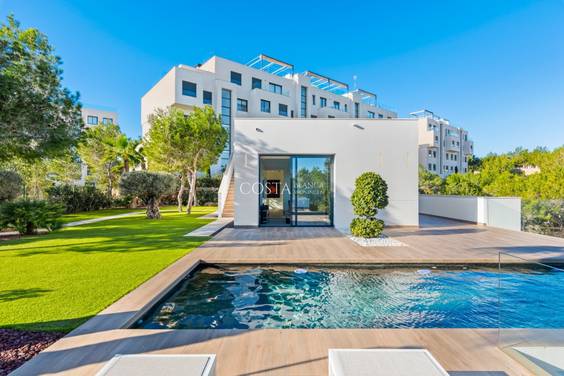 Resale - Villa -
Las Colinas Golf Resort - Las Colinas golf