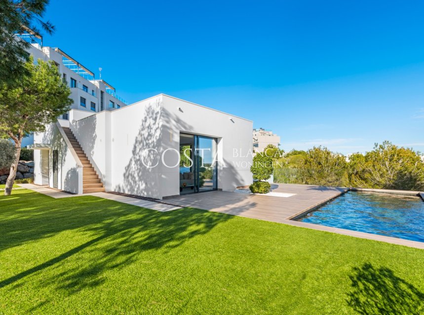 Resale - Villa -
Las Colinas Golf Resort - Las Colinas golf