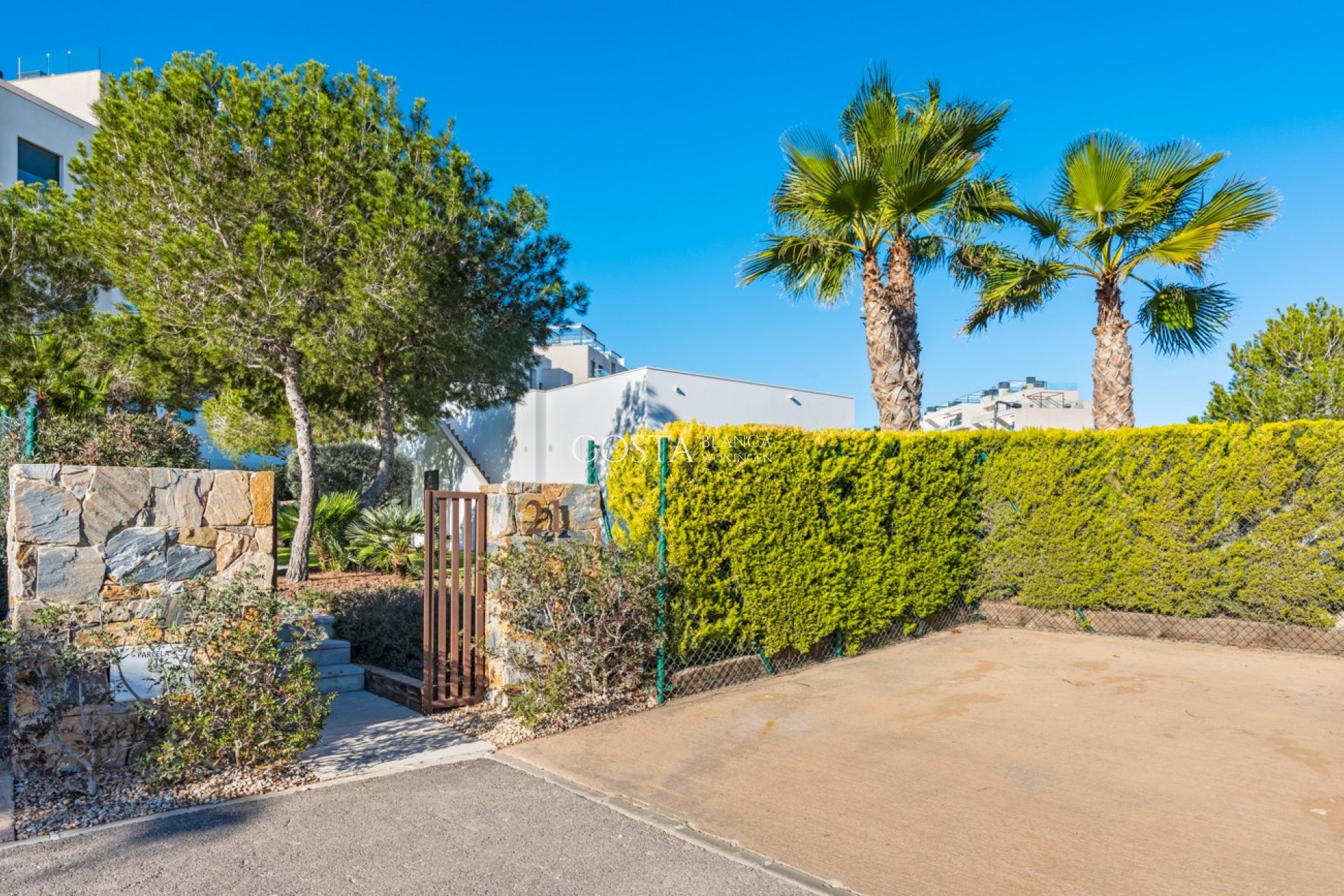 Resale - Villa -
Las Colinas Golf Resort - Las Colinas golf