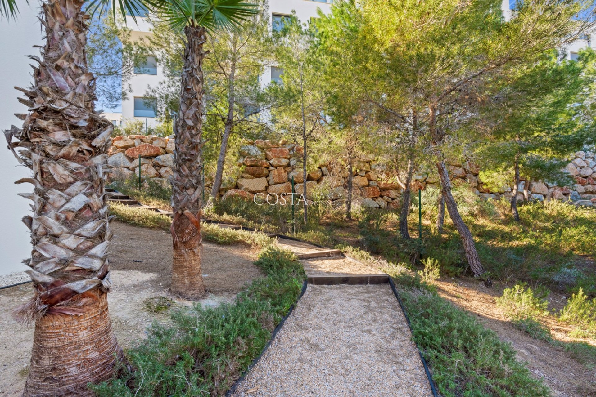 Resale - Villa -
Las Colinas Golf Resort - Las Colinas golf
