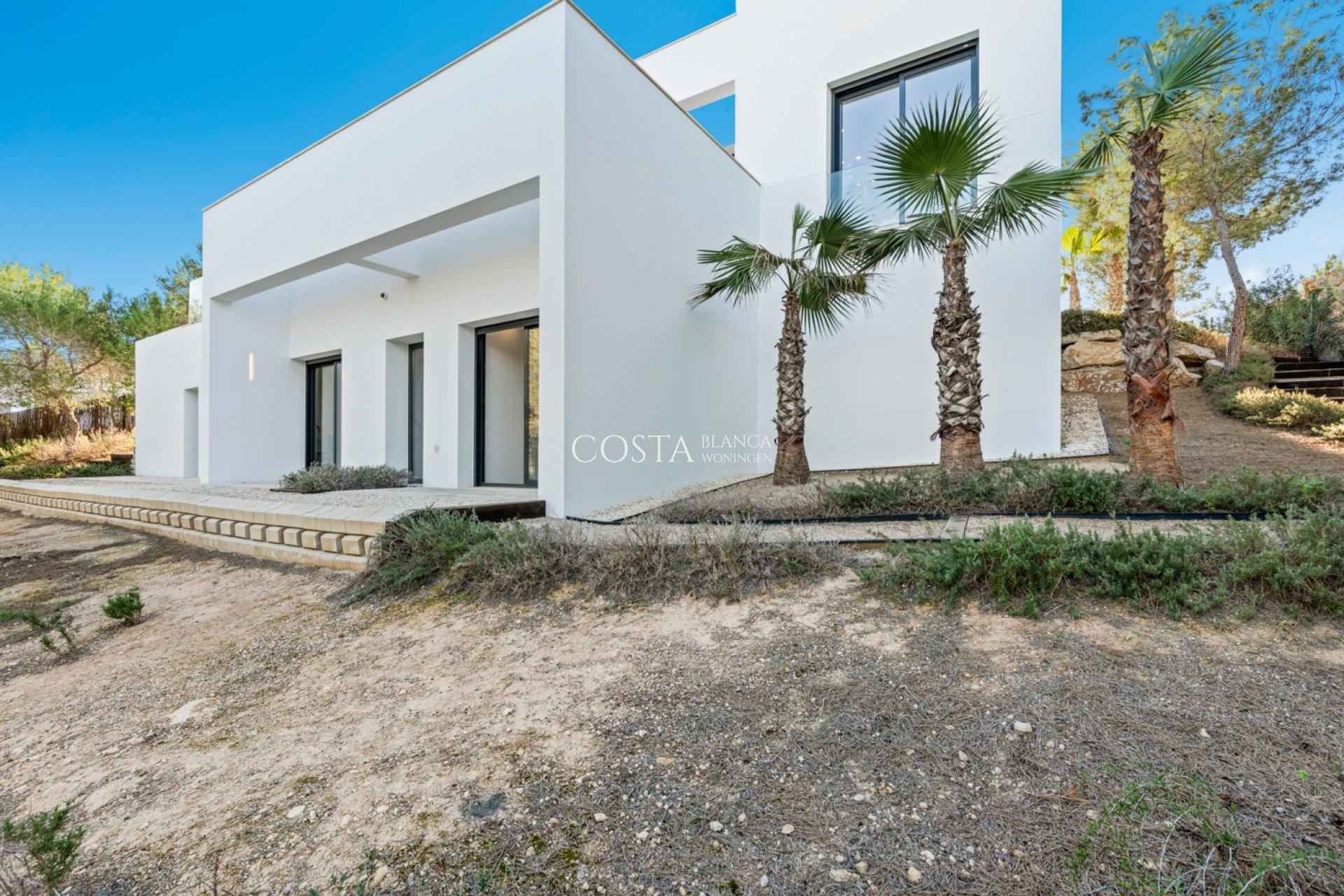 Resale - Villa -
Las Colinas Golf Resort - Las Colinas golf