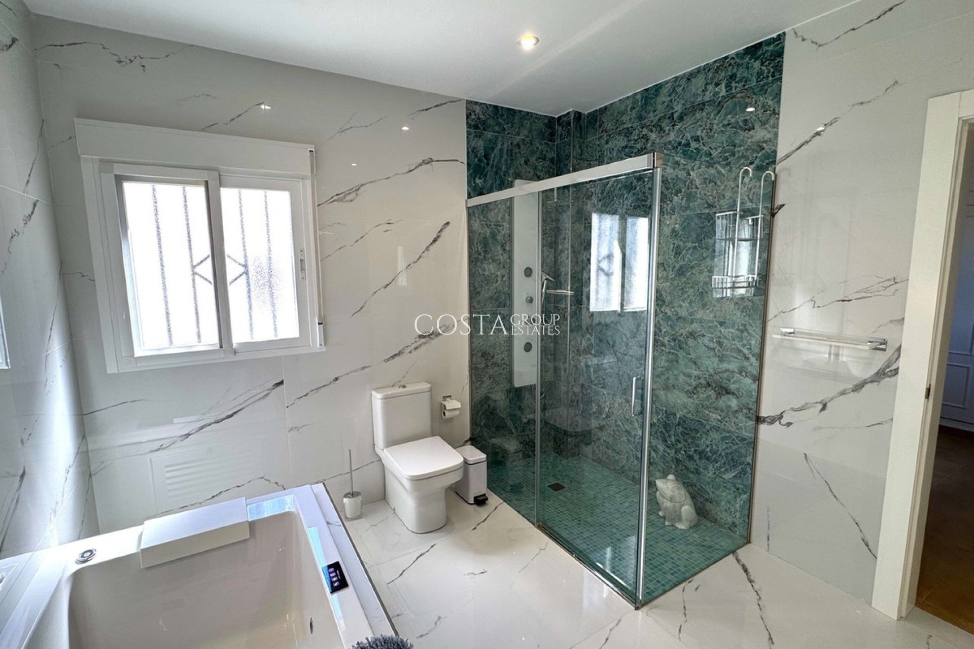 Resale - Villa -
Lorca - Almendricos