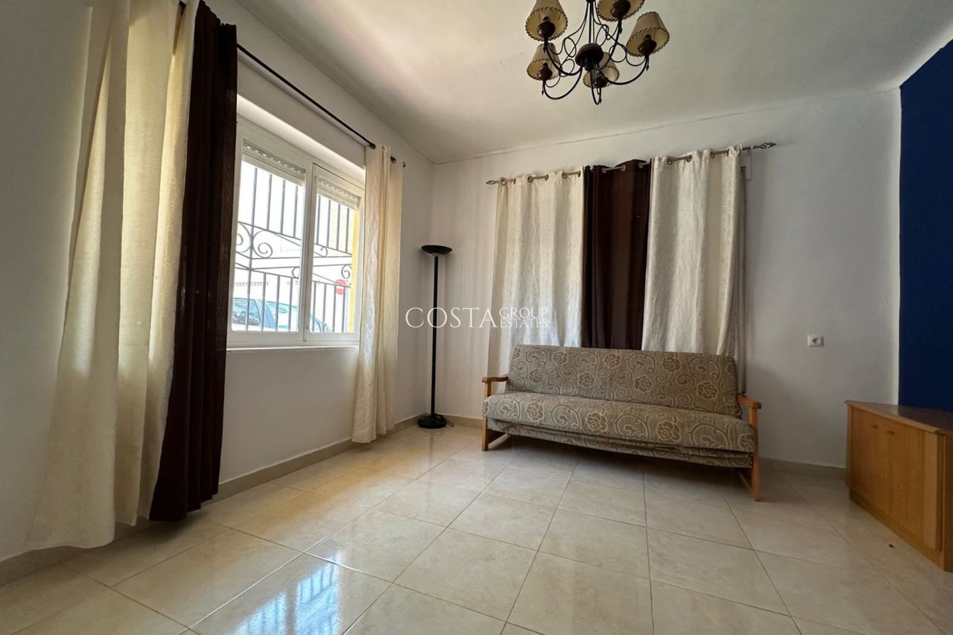 Resale - Villa -
Los Alcazares - Los Alcazares Centro