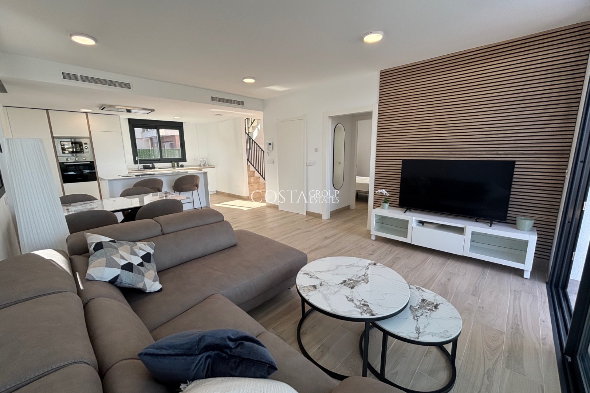 Resale - Villa -
Los Alcazares - Roda