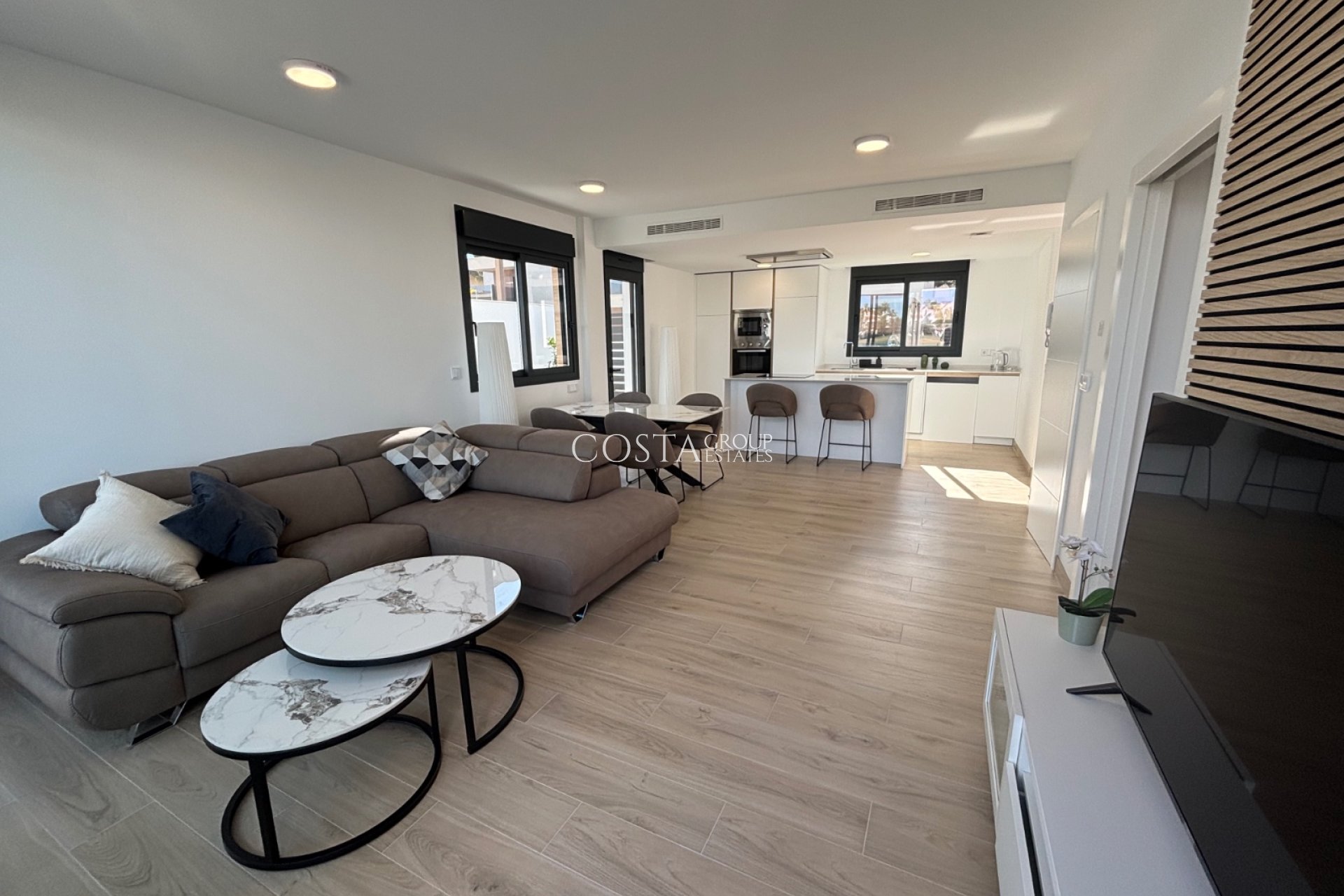 Resale - Villa -
Los Alcazares - Roda