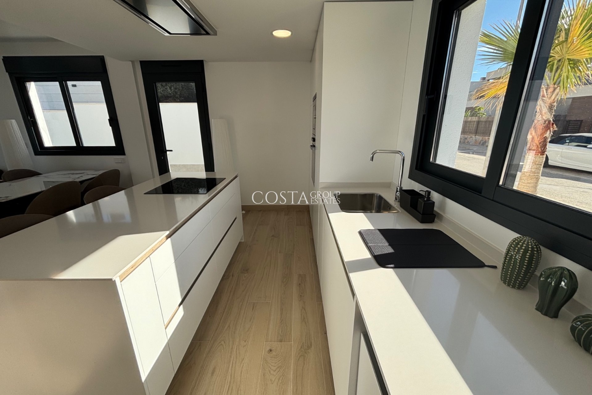 Resale - Villa -
Los Alcazares - Roda