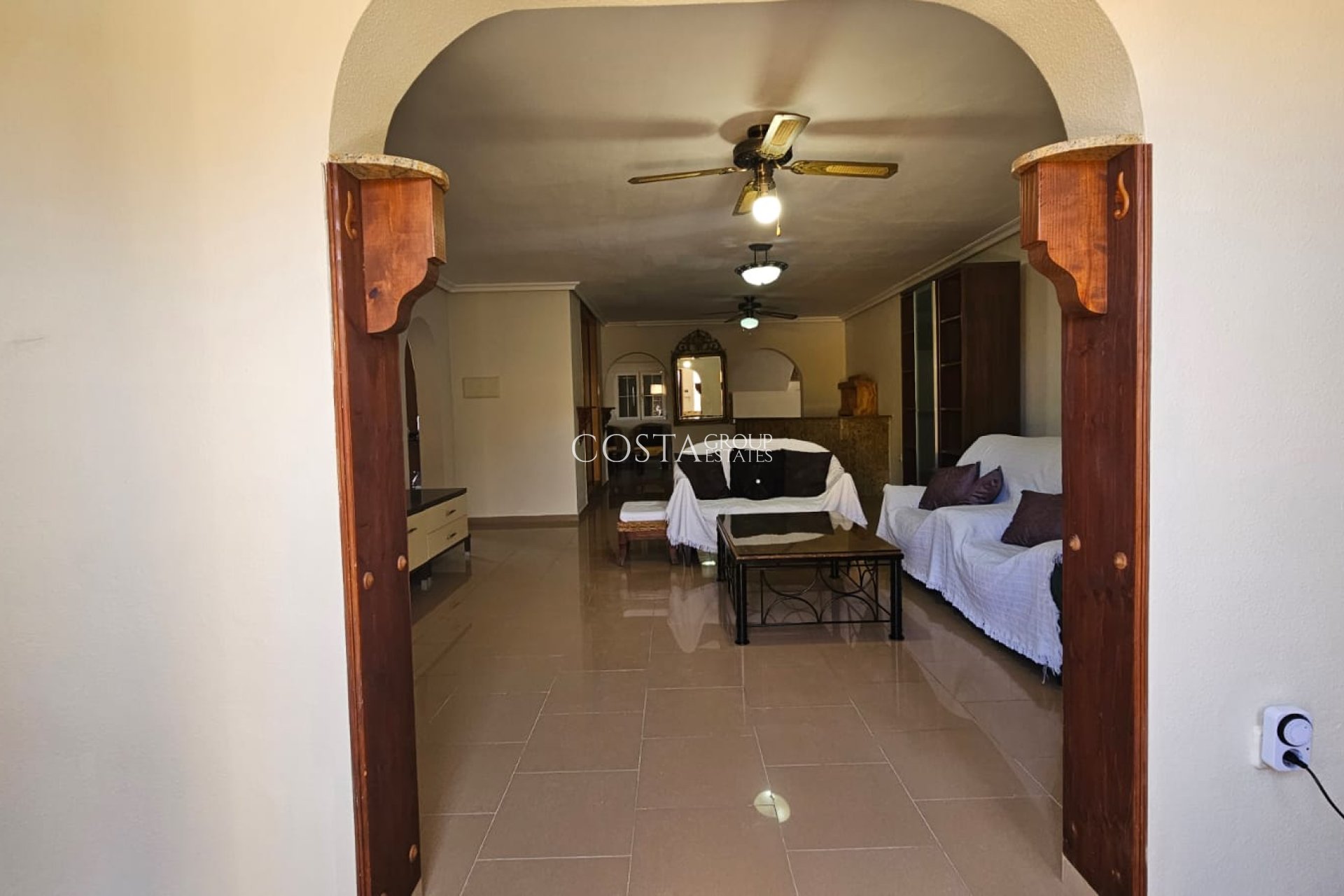 Resale - Villa -
Los Alcazares